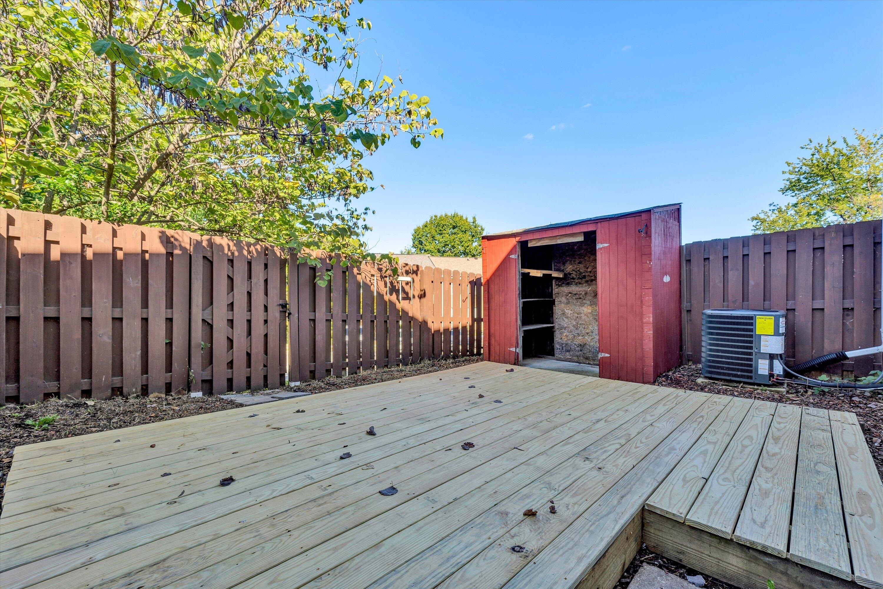4625 Roxbury LN