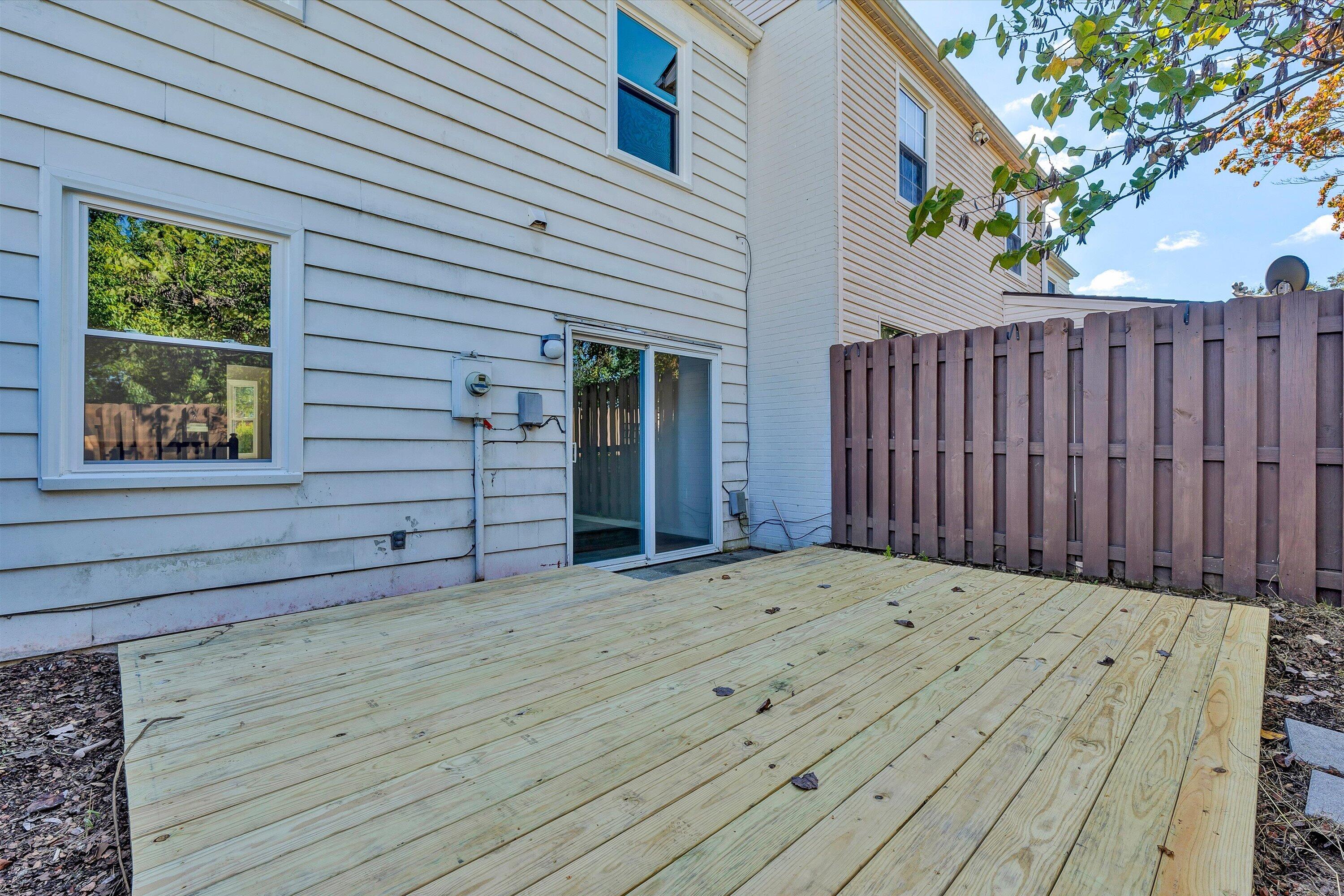 4625 Roxbury LN