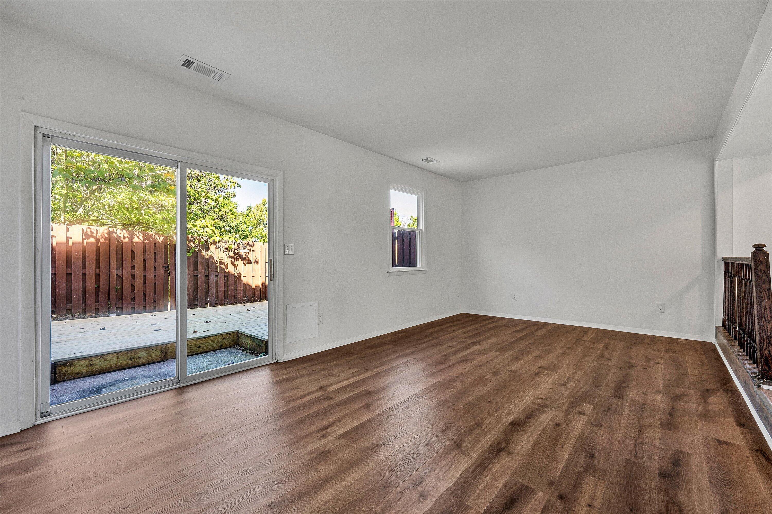 4625 Roxbury LN