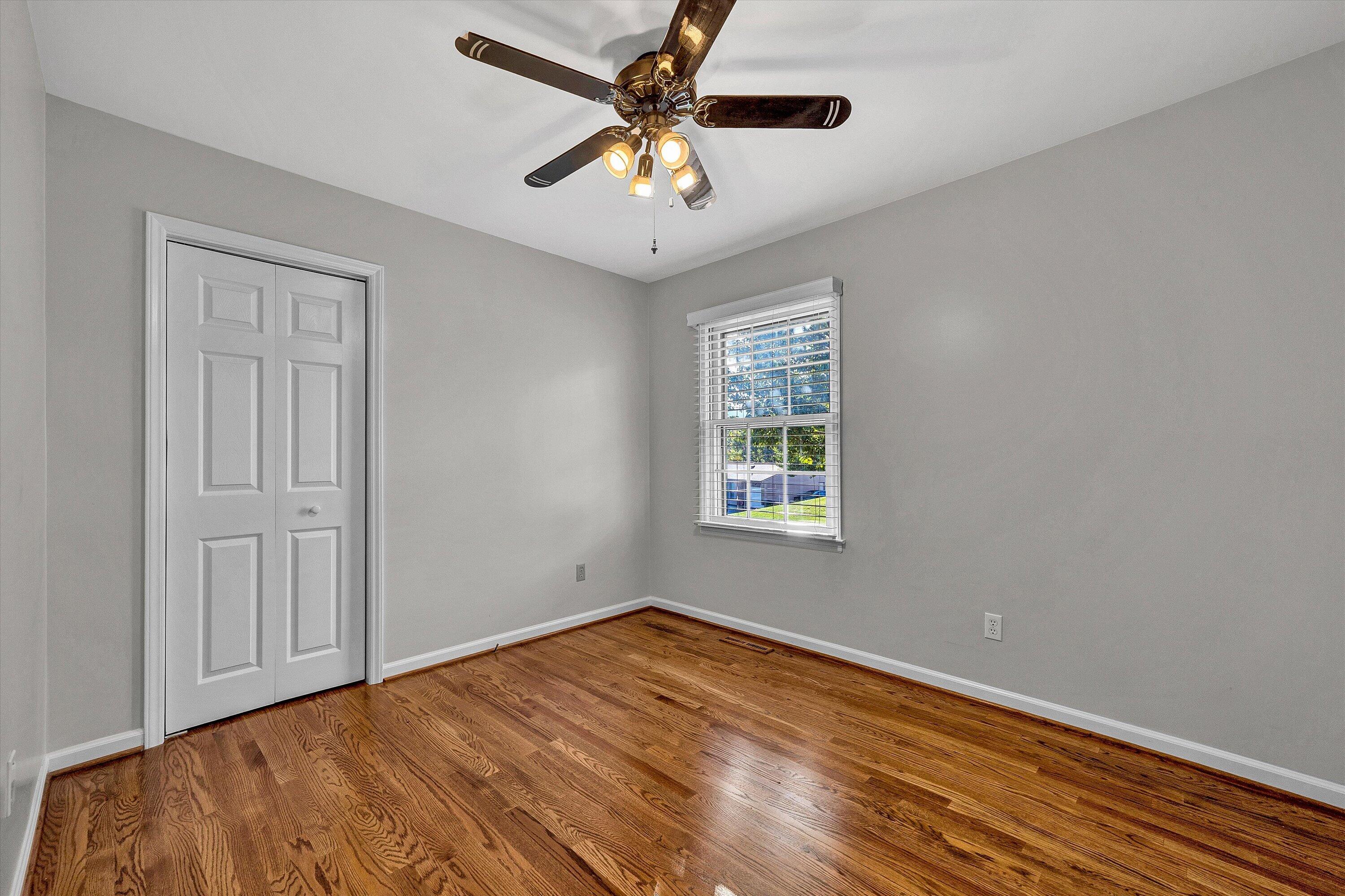5124 Jonathan LN