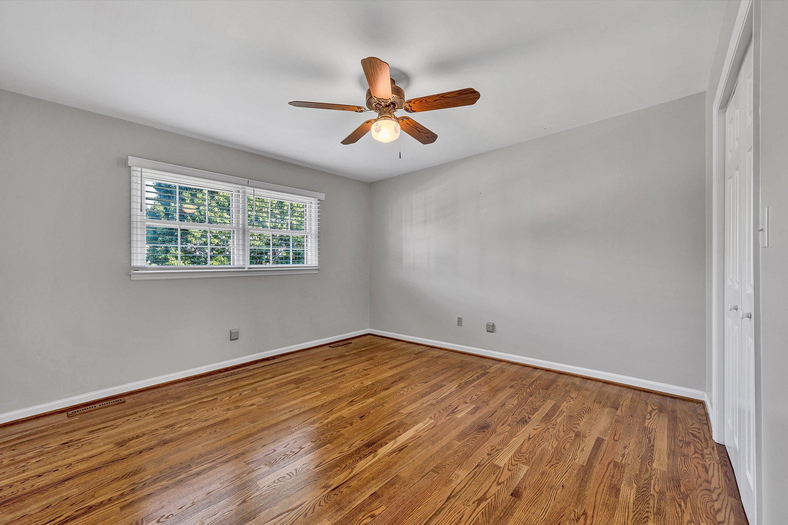 5124 Jonathan LN