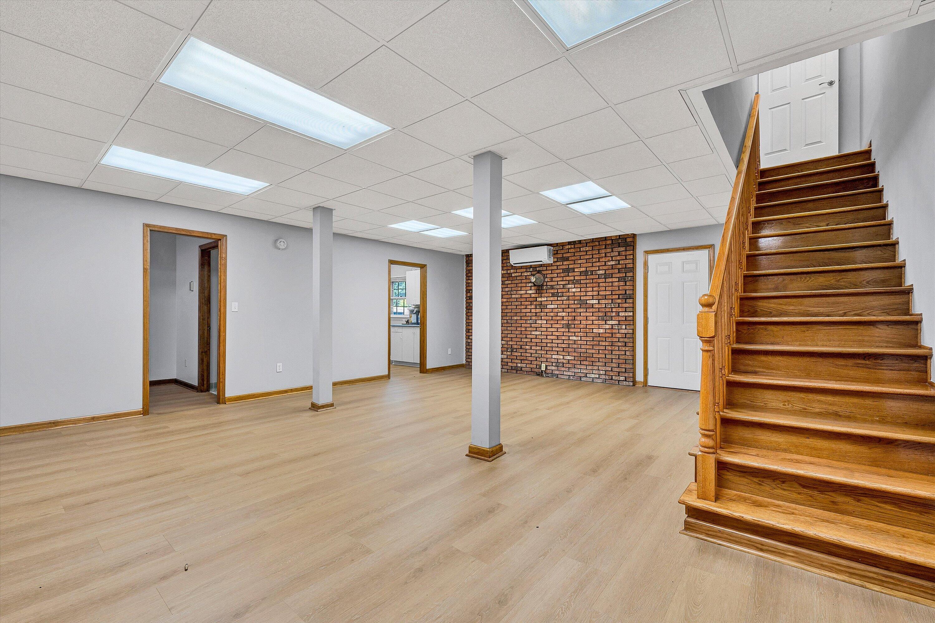 5124 Jonathan LN