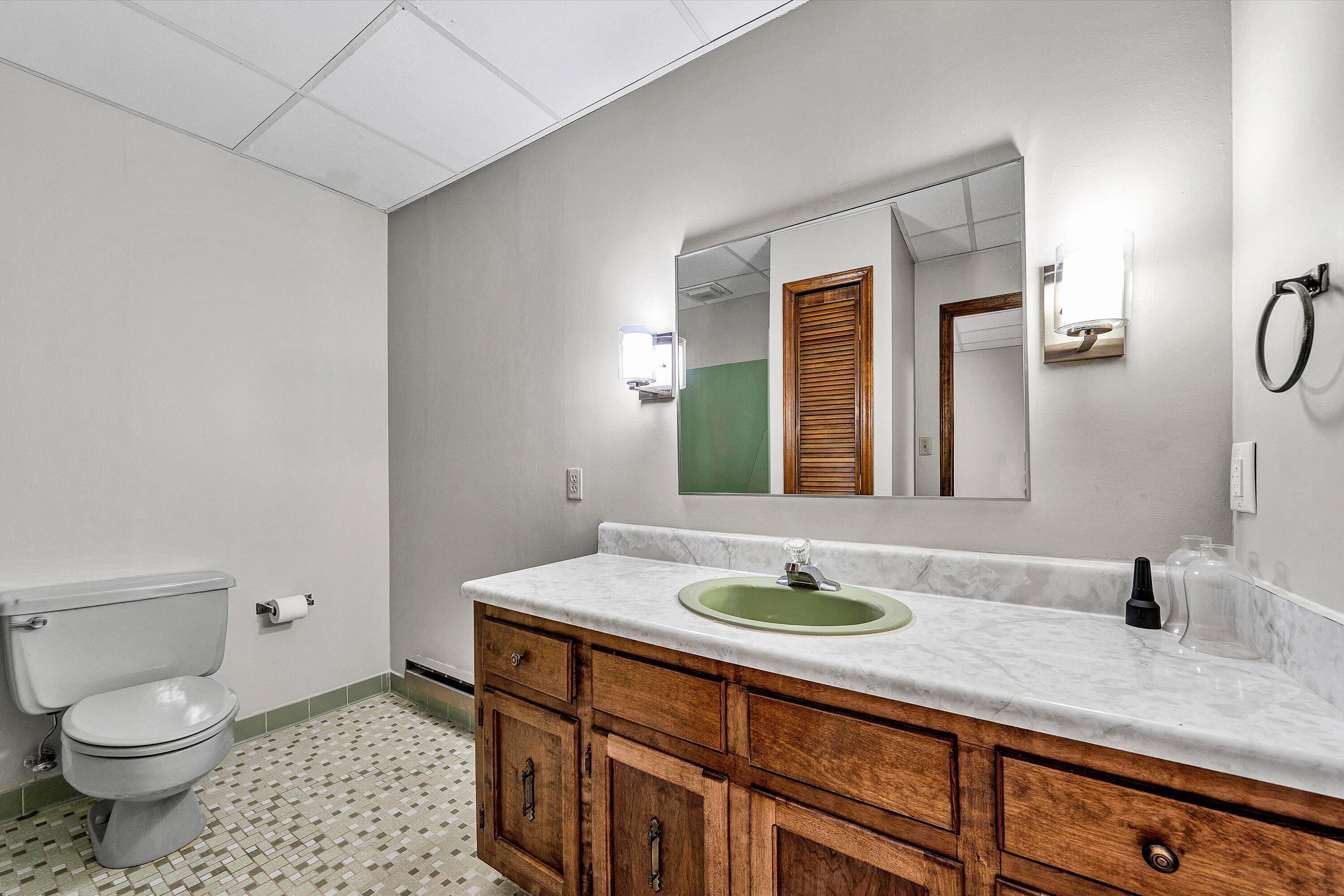 5124 Jonathan LN