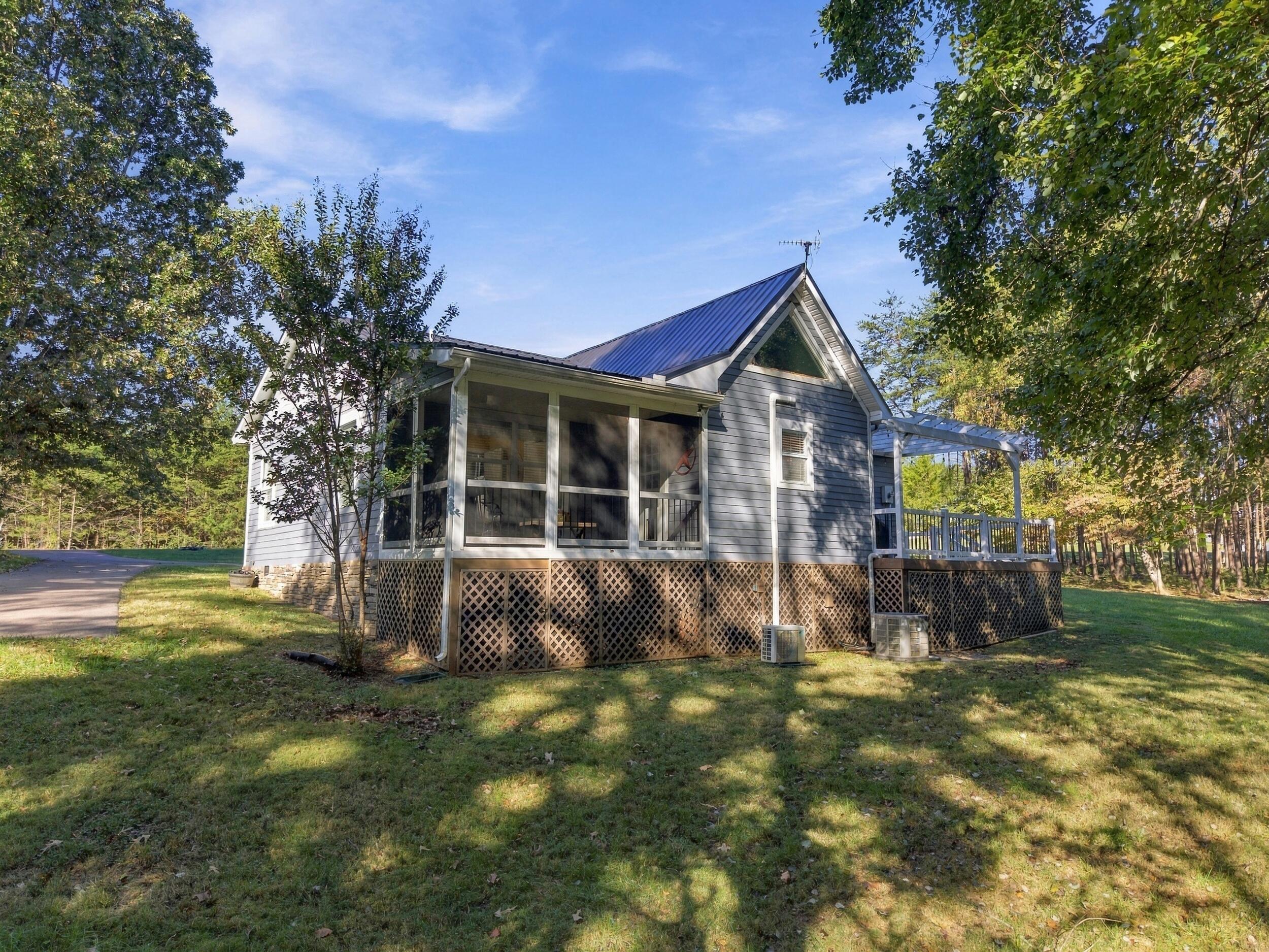 300 Belle Isle DR