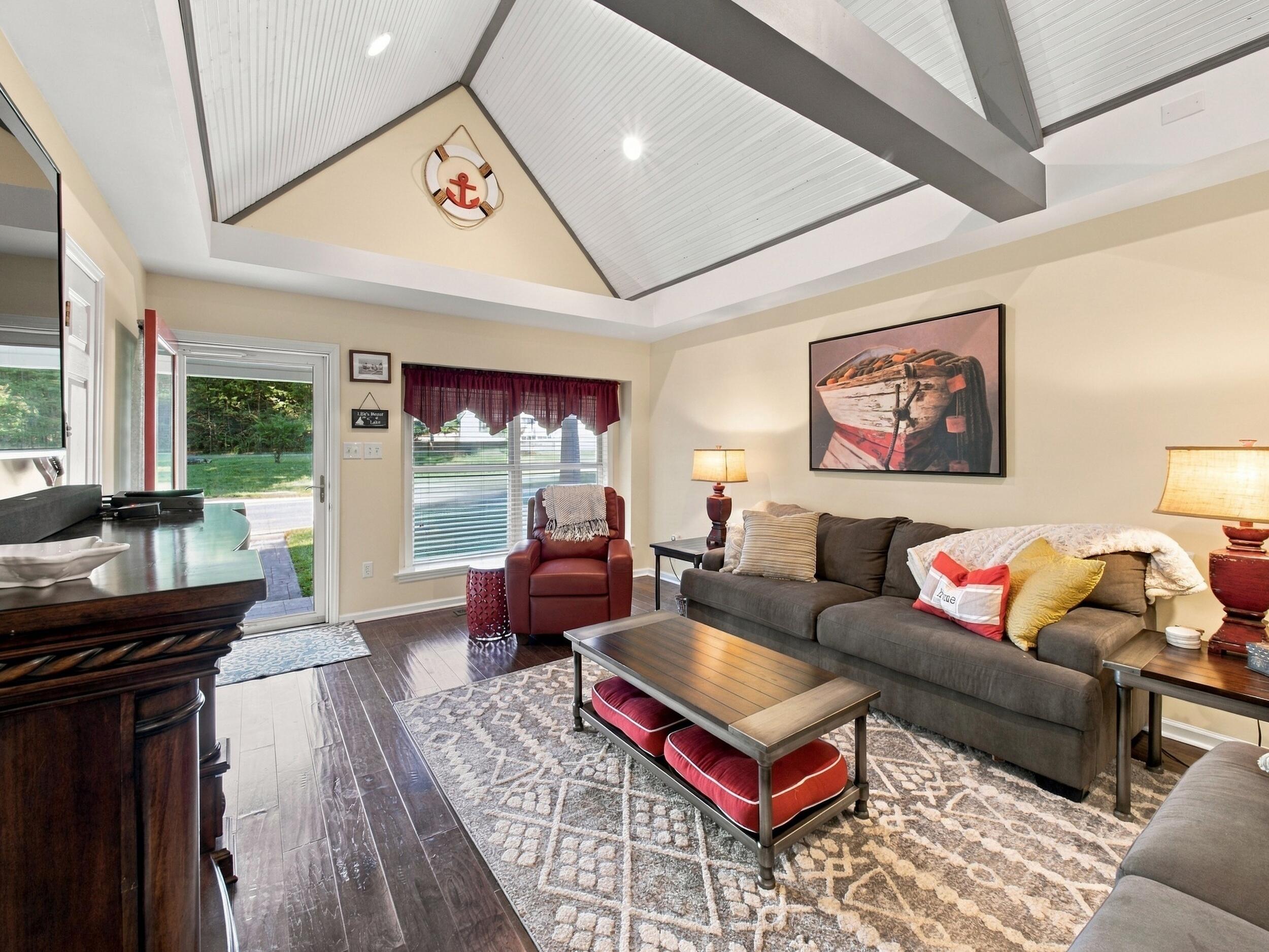 300 Belle Isle DR