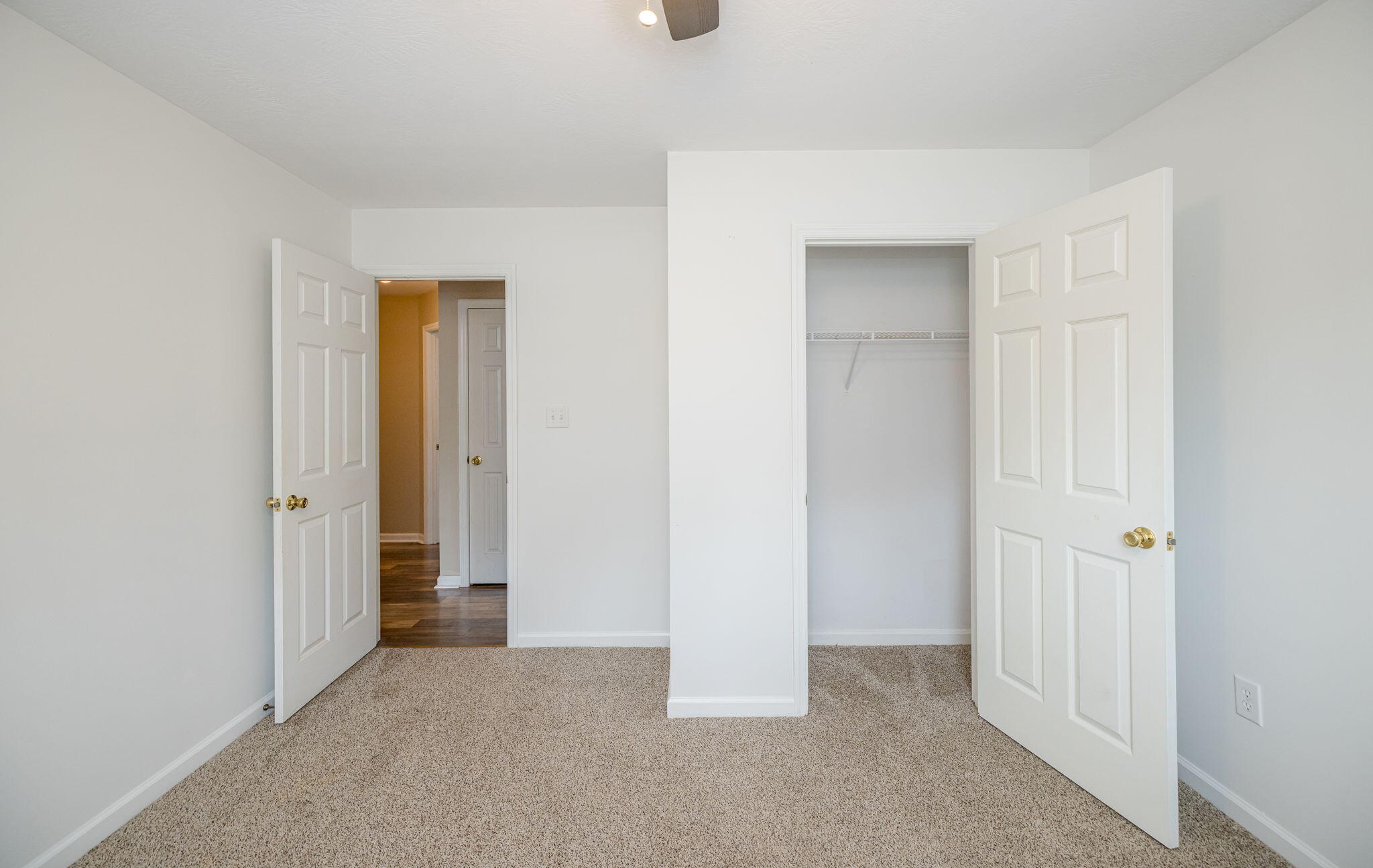 4562 COUNTRY GLEN Circle