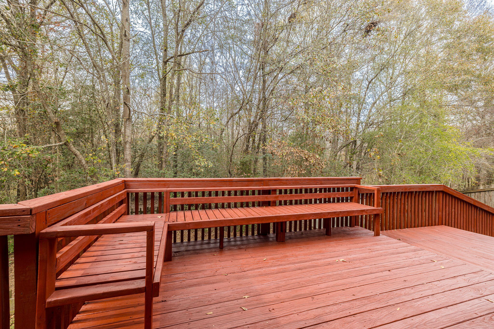 4562 COUNTRY GLEN Circle