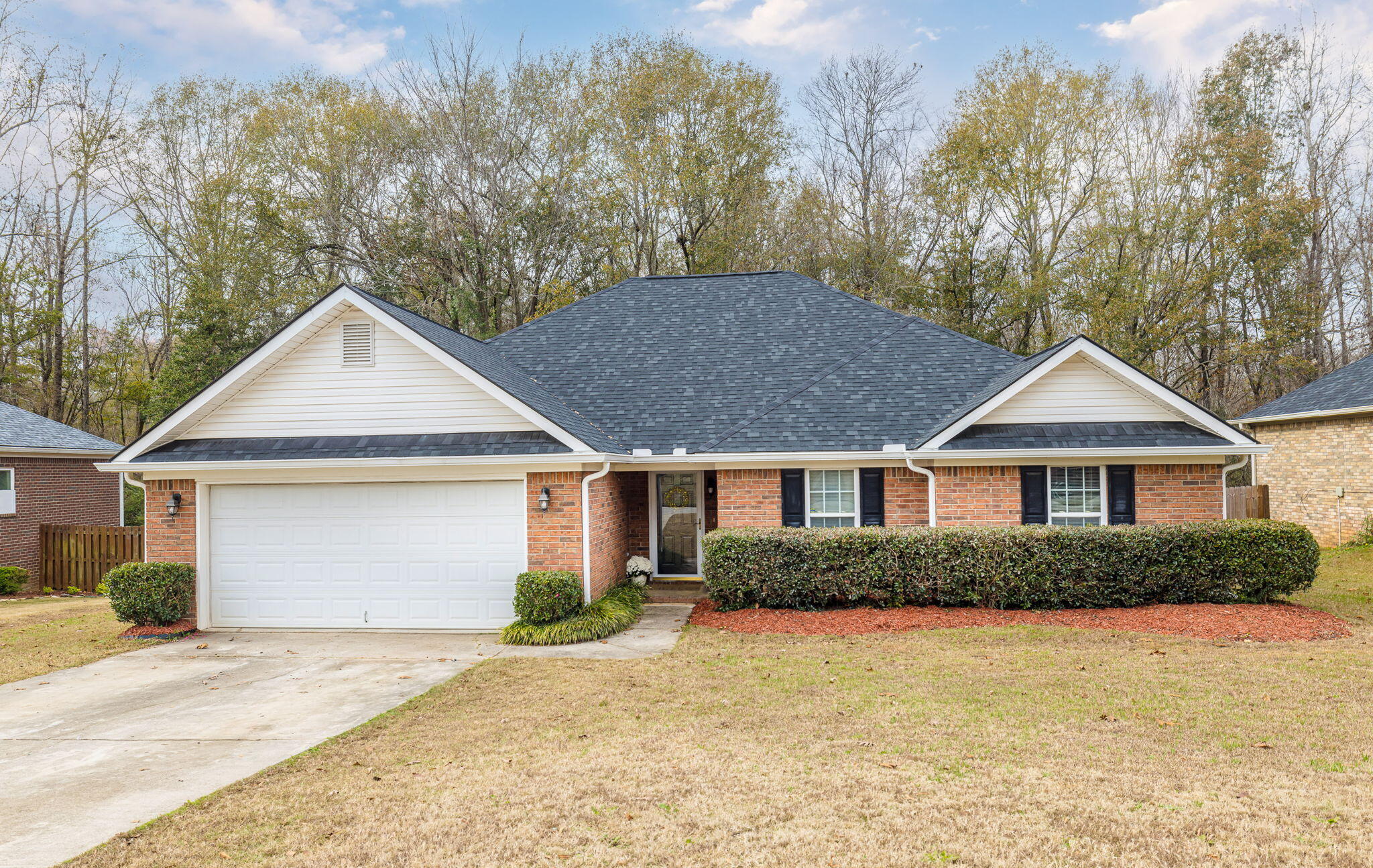 4562 COUNTRY GLEN Circle