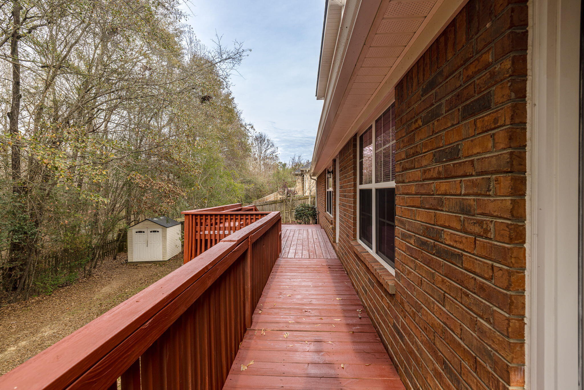 4562 COUNTRY GLEN Circle