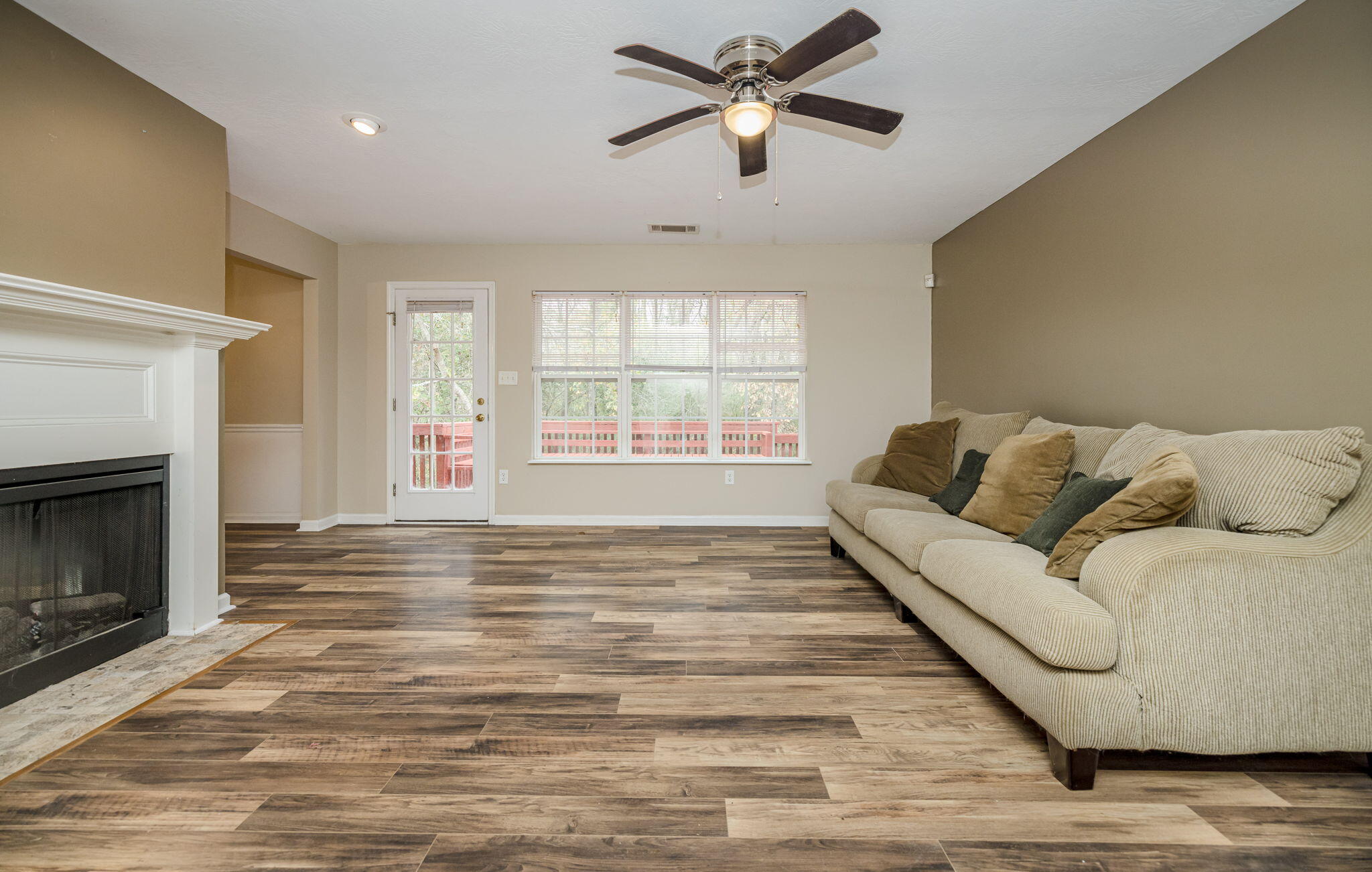 4562 COUNTRY GLEN Circle