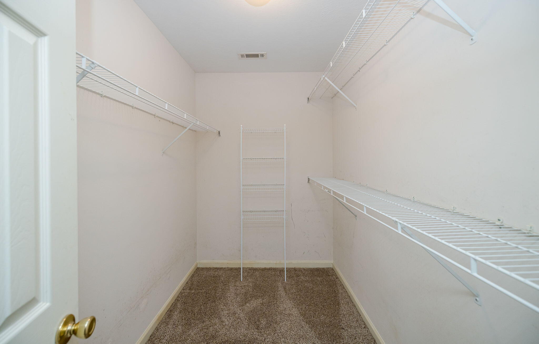 4562 COUNTRY GLEN Circle