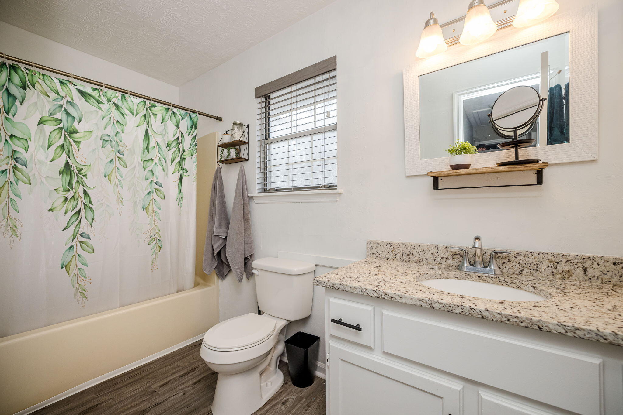 124 MAPLE CREEK Drive