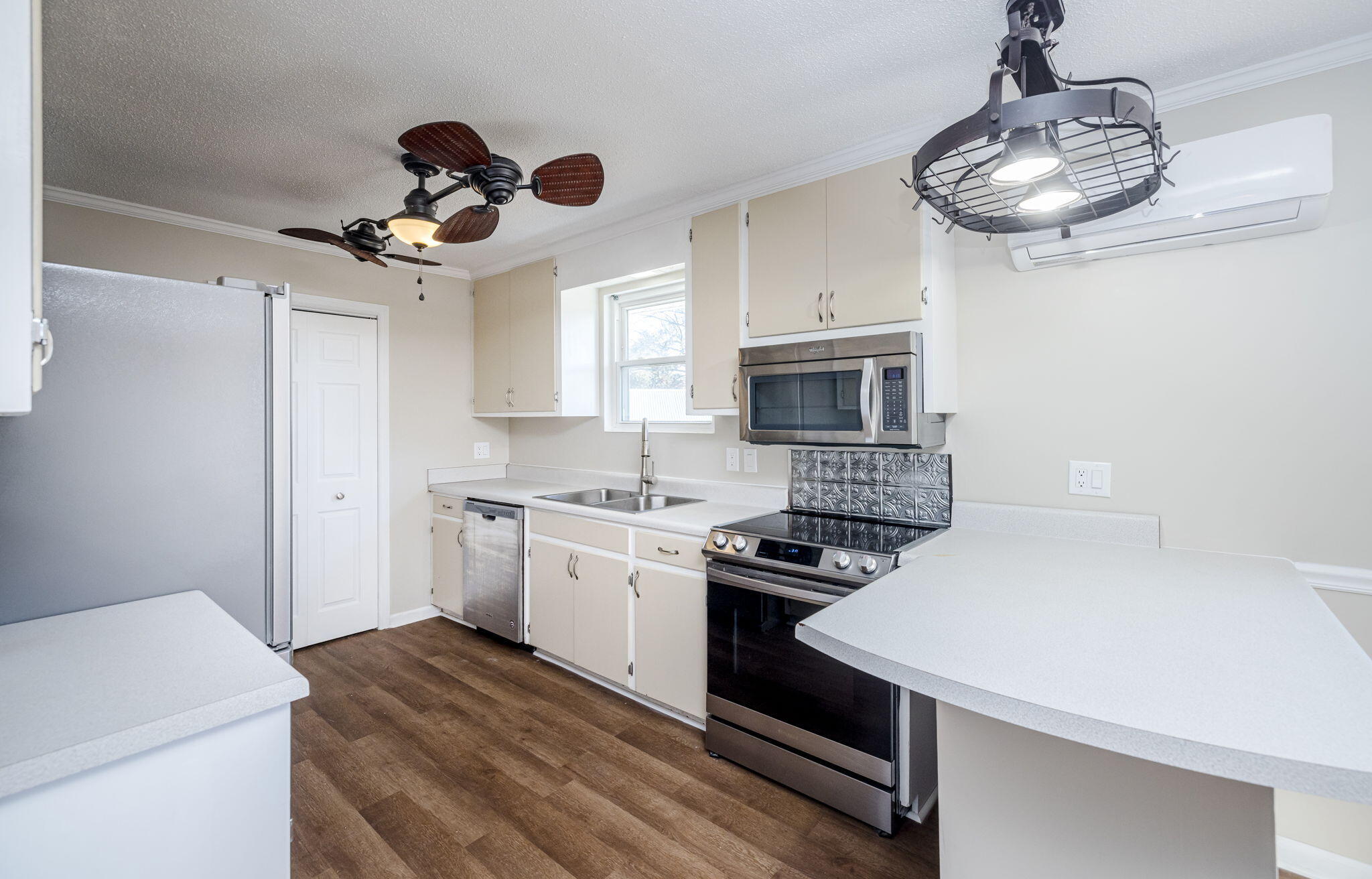 120 GARDNERS MILL Road