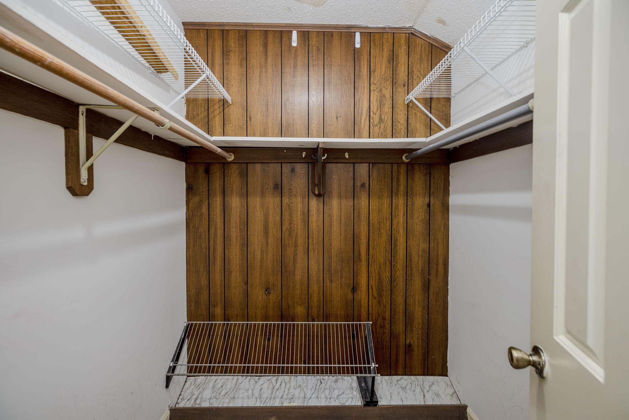 1206 SANDE HILL Place