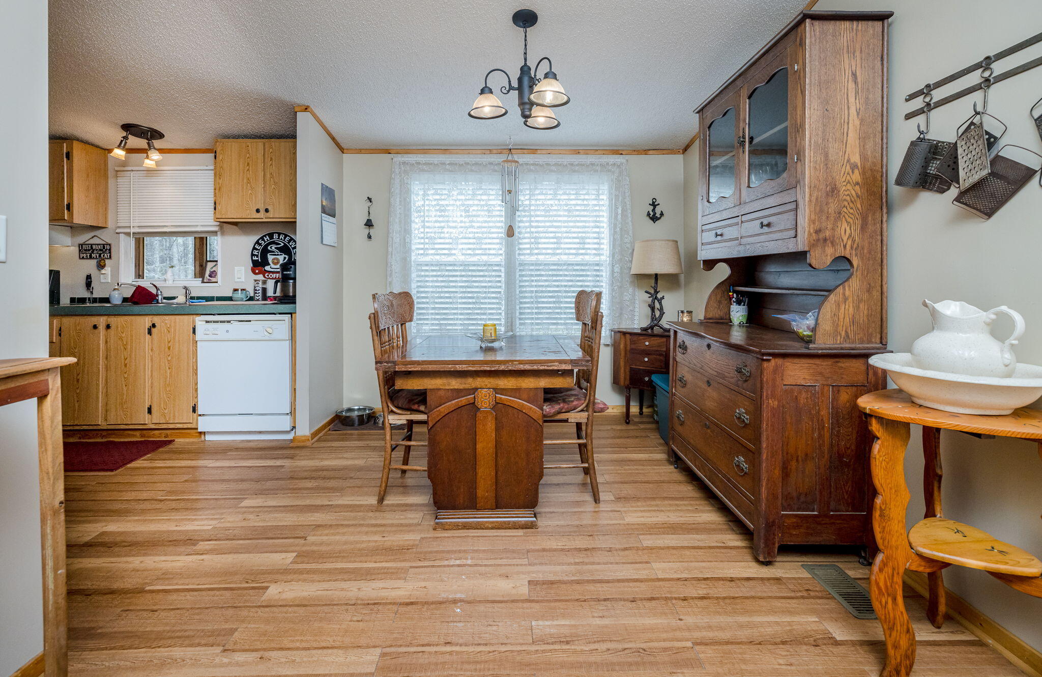 1565 POWELL CHURCH Road