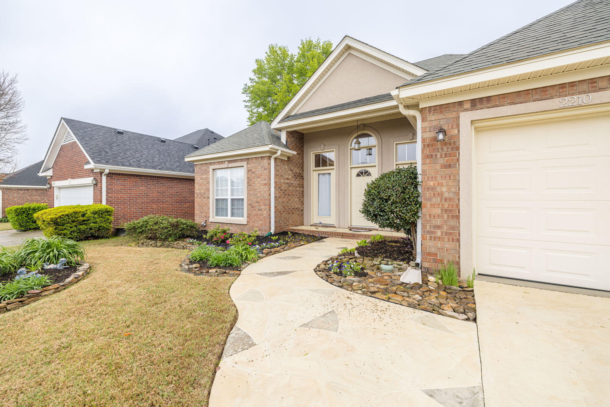 2210 LARKS Court