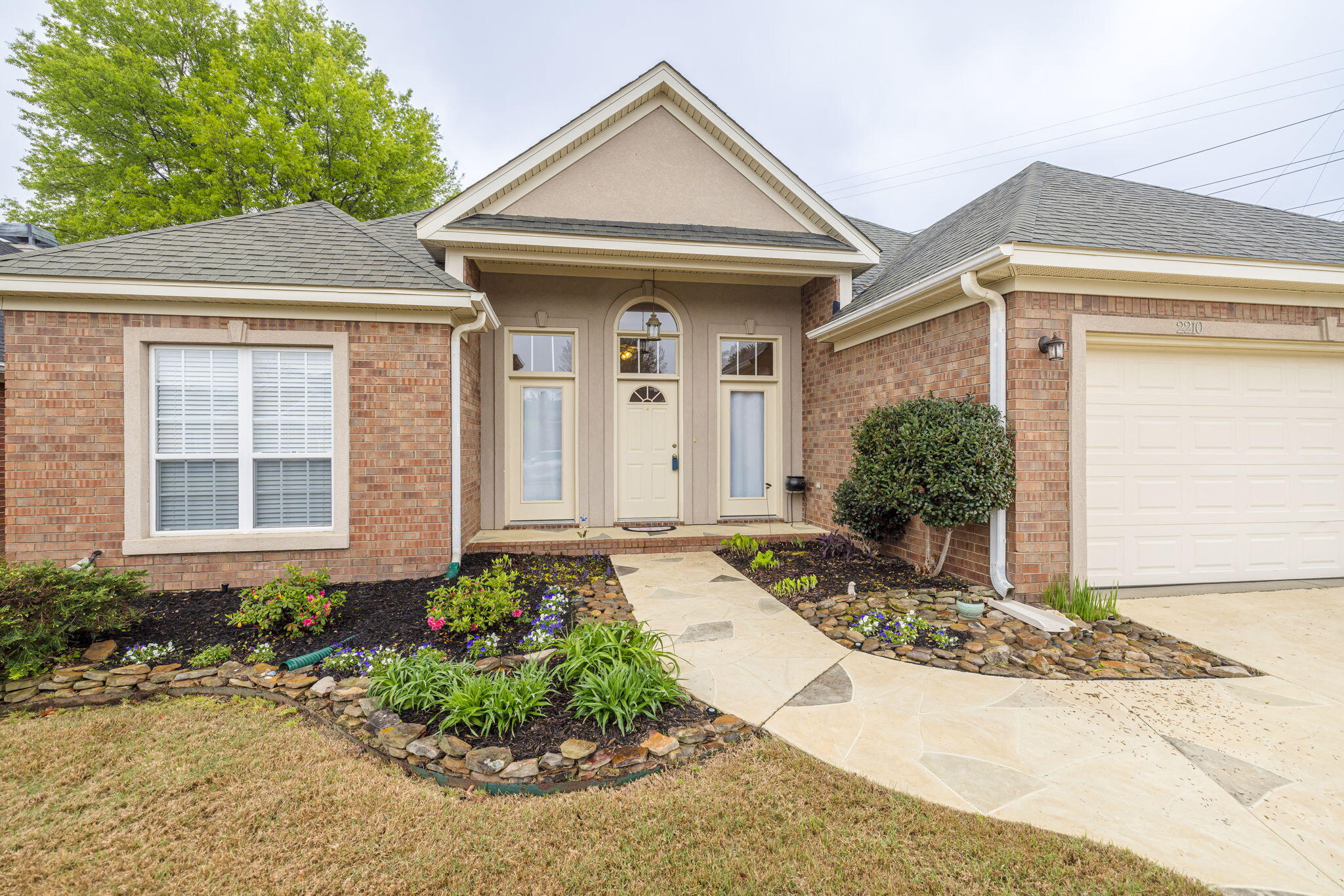 2210 LARKS Court