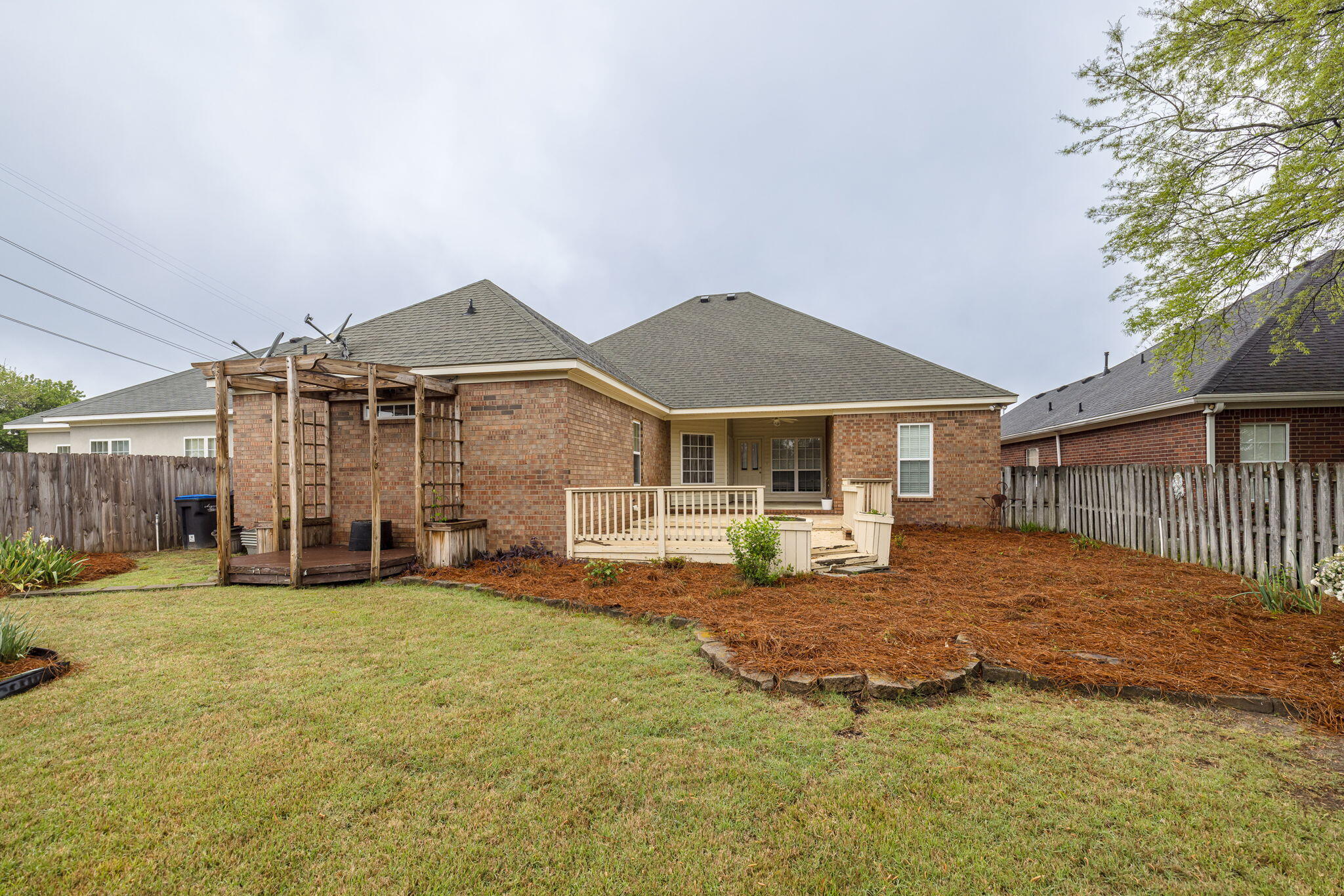 2210 LARKS Court