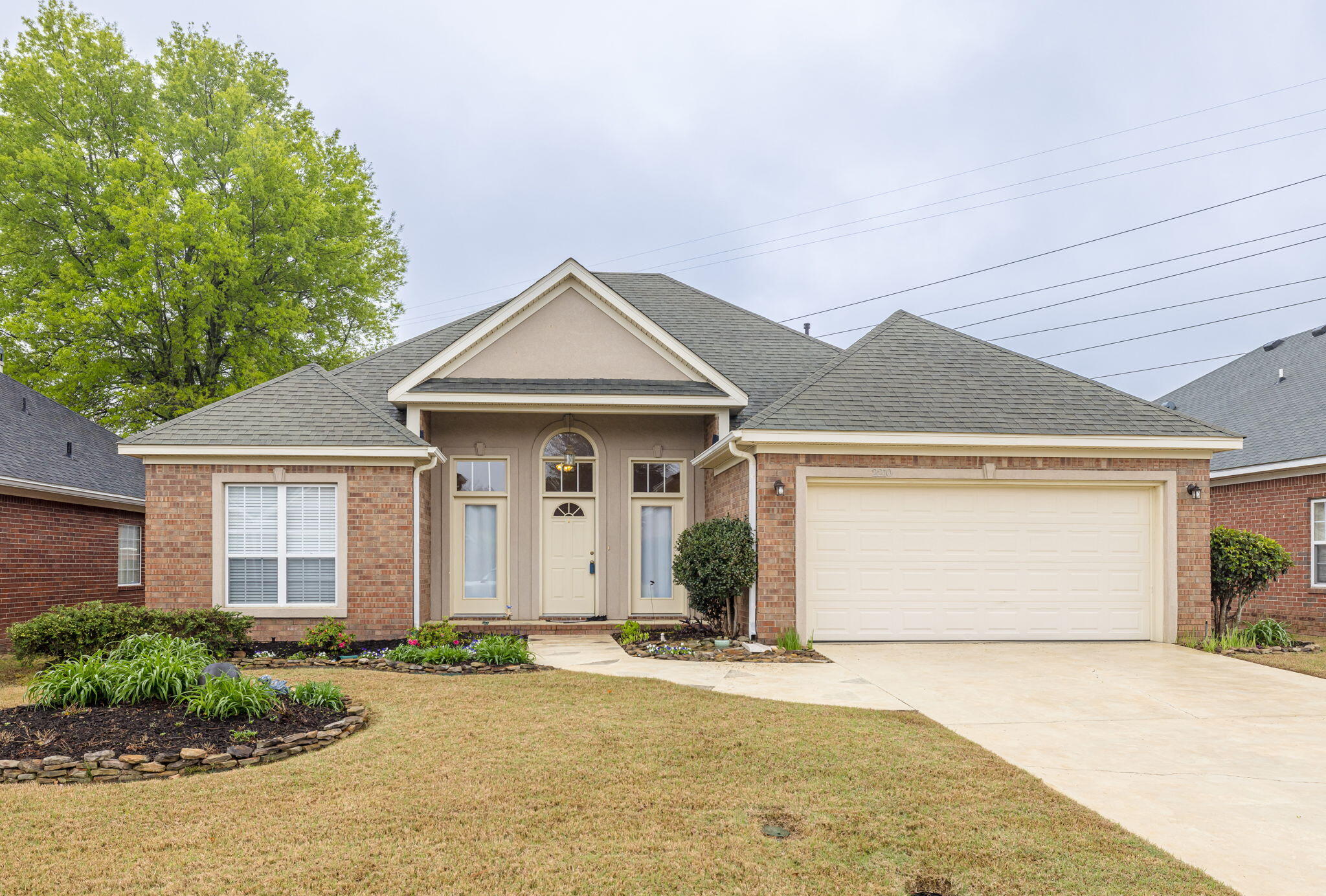 2210 LARKS Court