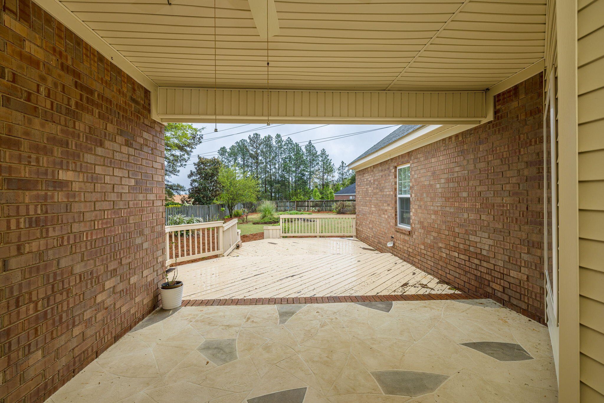 2210 LARKS Court