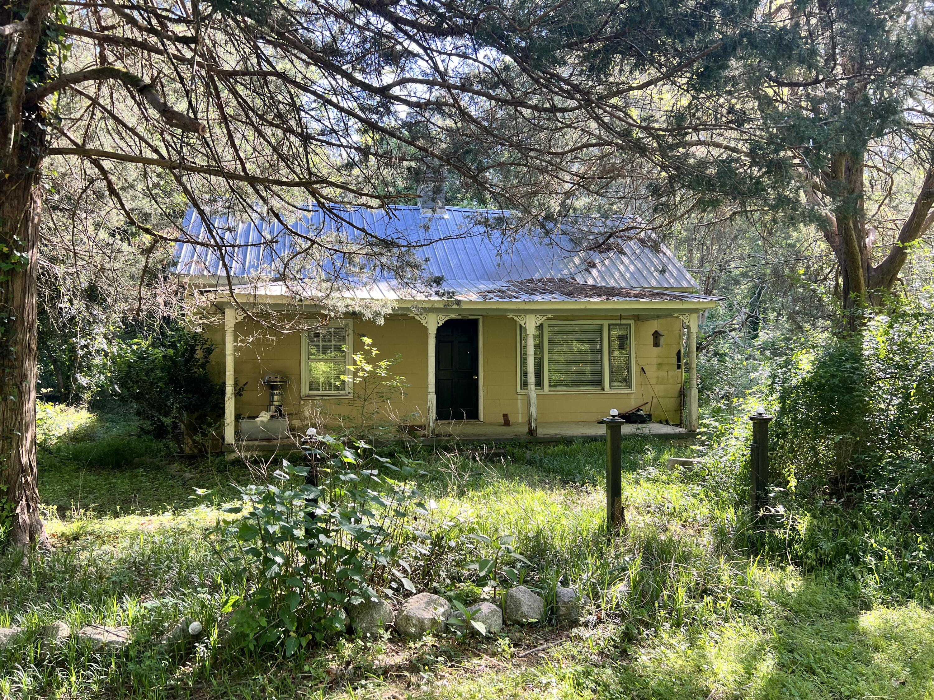 1899 LONERGAN HULME Road