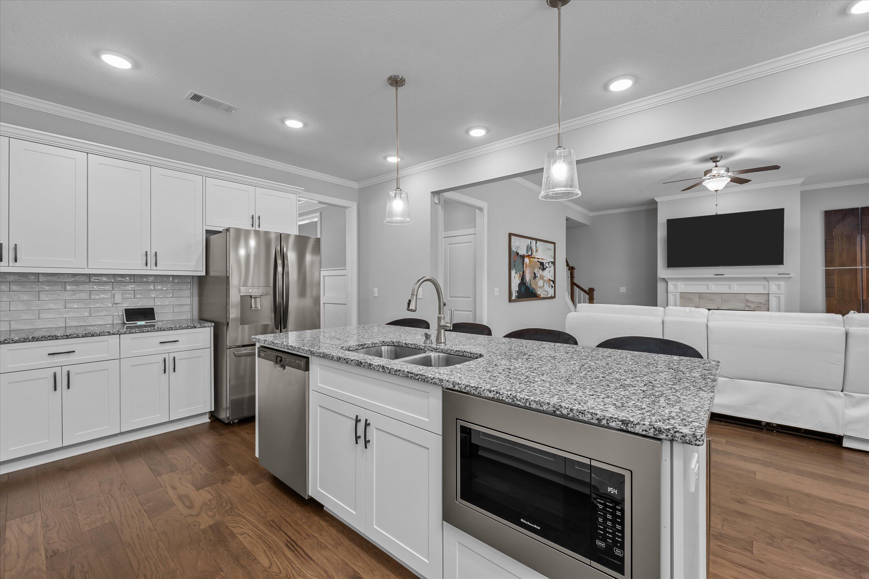 233 PROMINENCE Drive