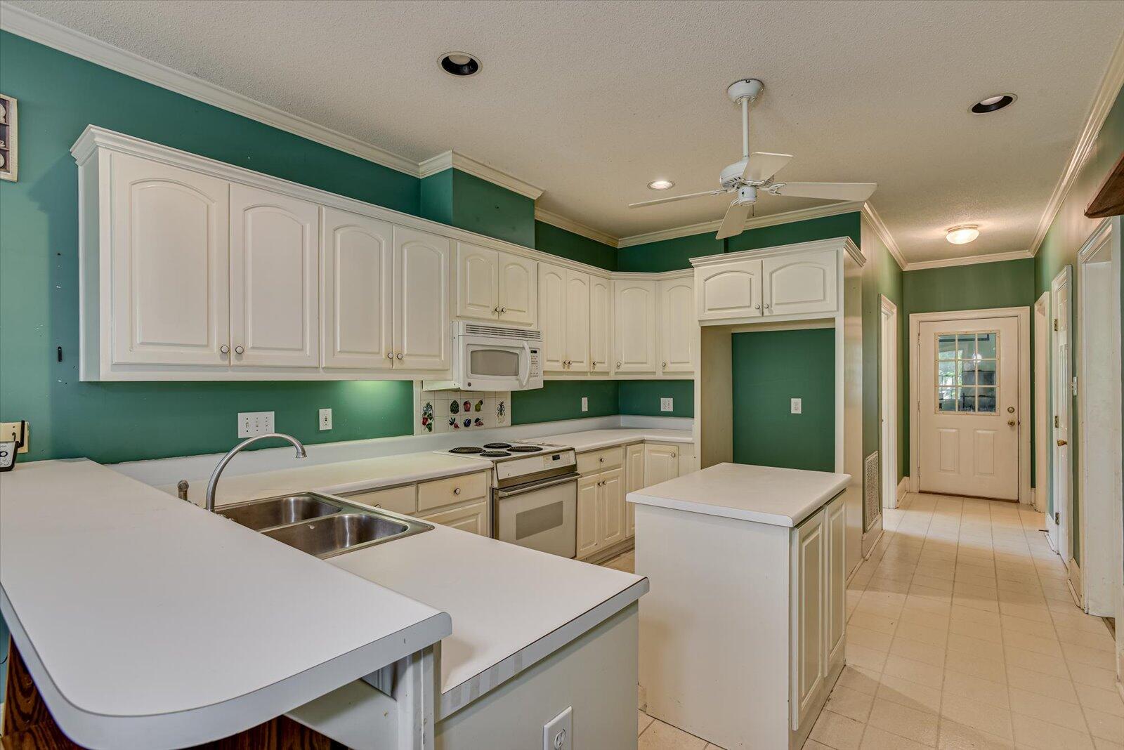 783 SPRINGBROOK Circle