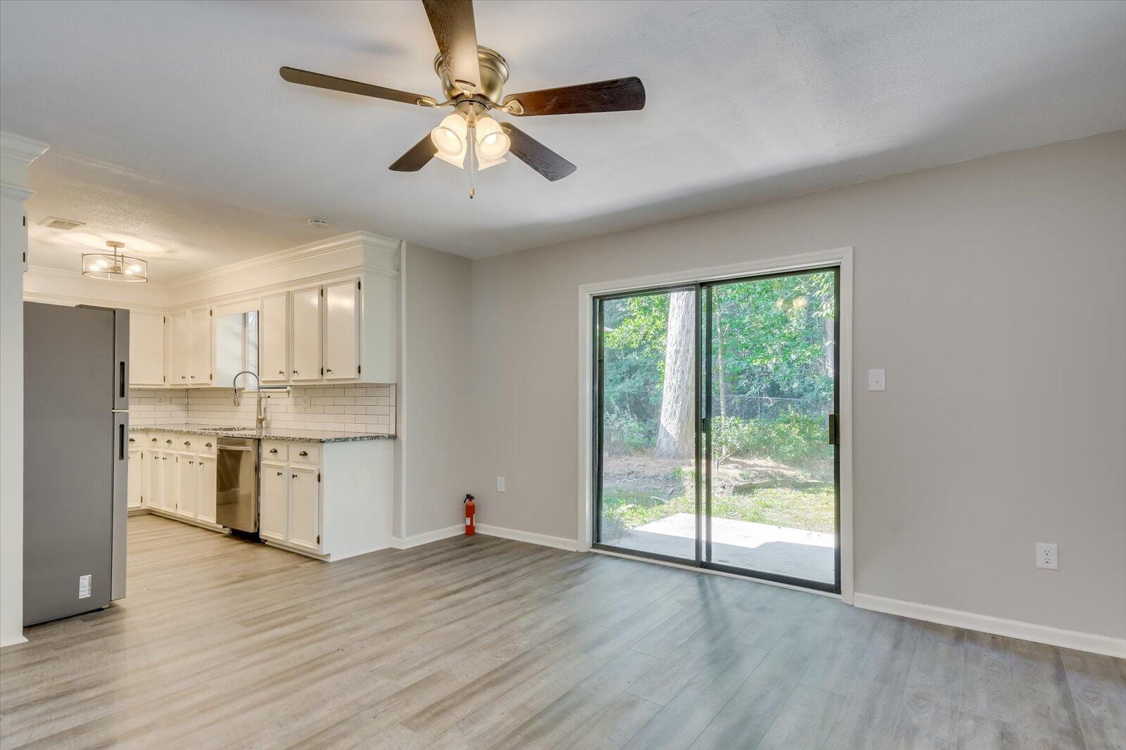 755 HICKORY OAK Hollow