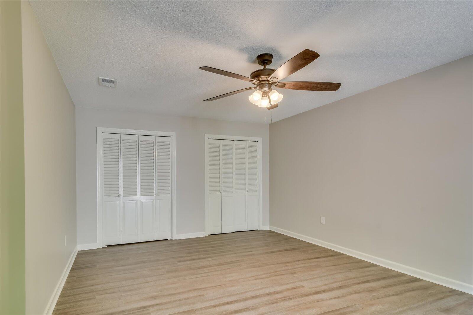 755 HICKORY OAK Hollow