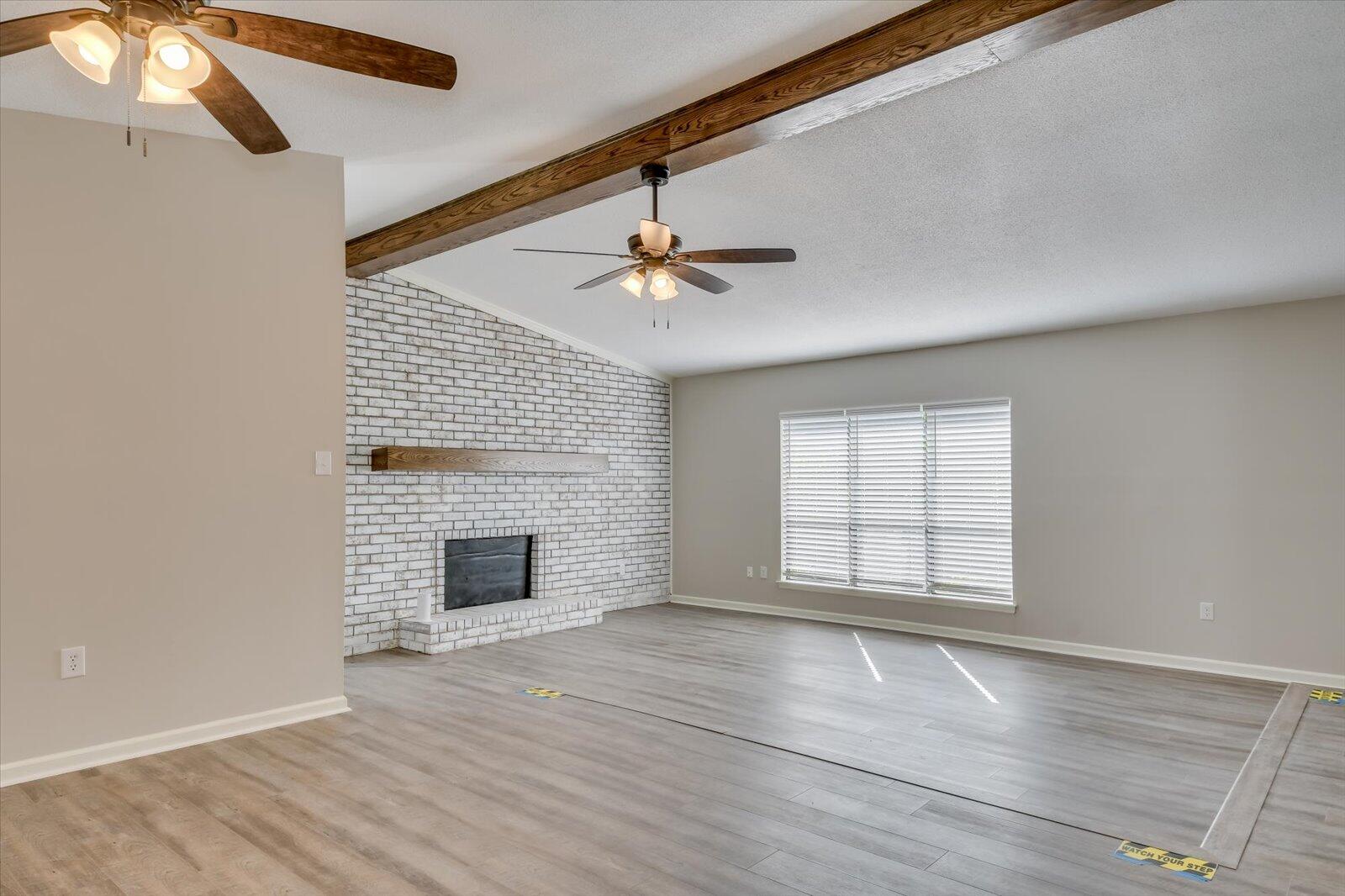 755 HICKORY OAK Hollow