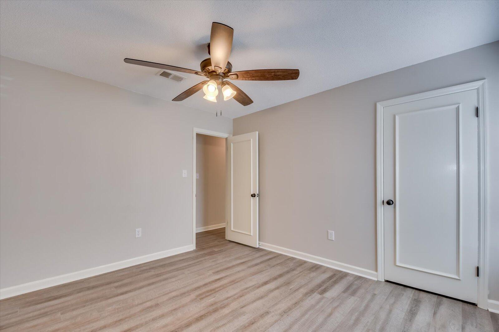 755 HICKORY OAK Hollow