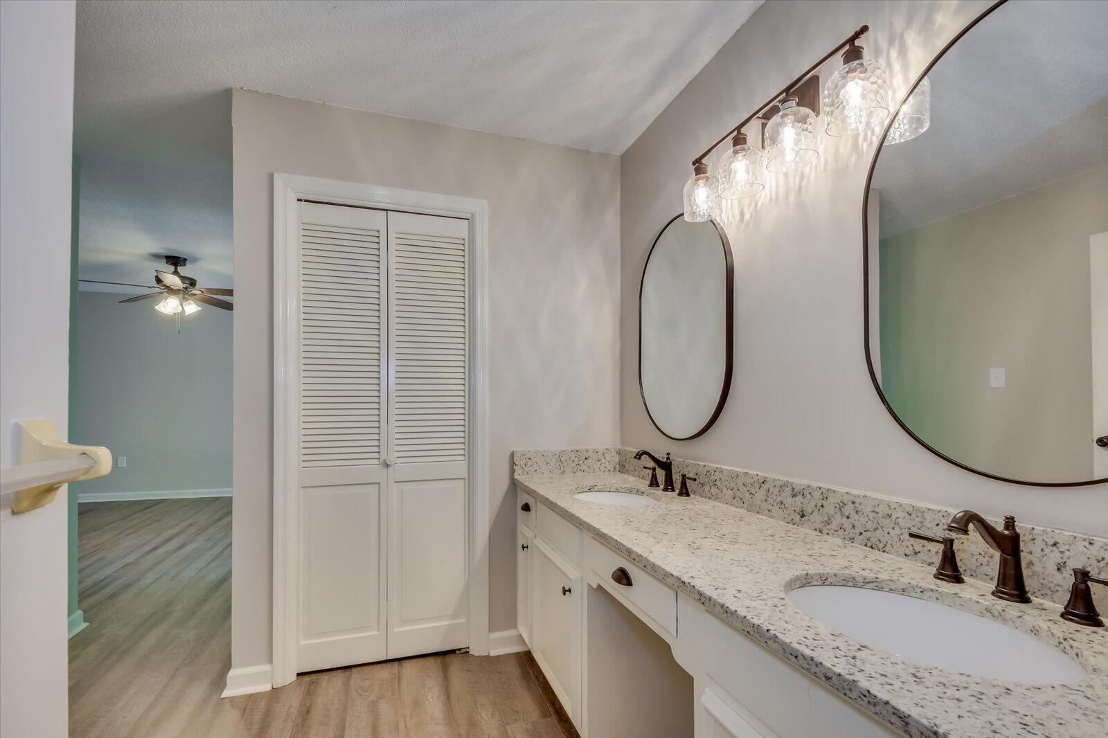 755 HICKORY OAK Hollow