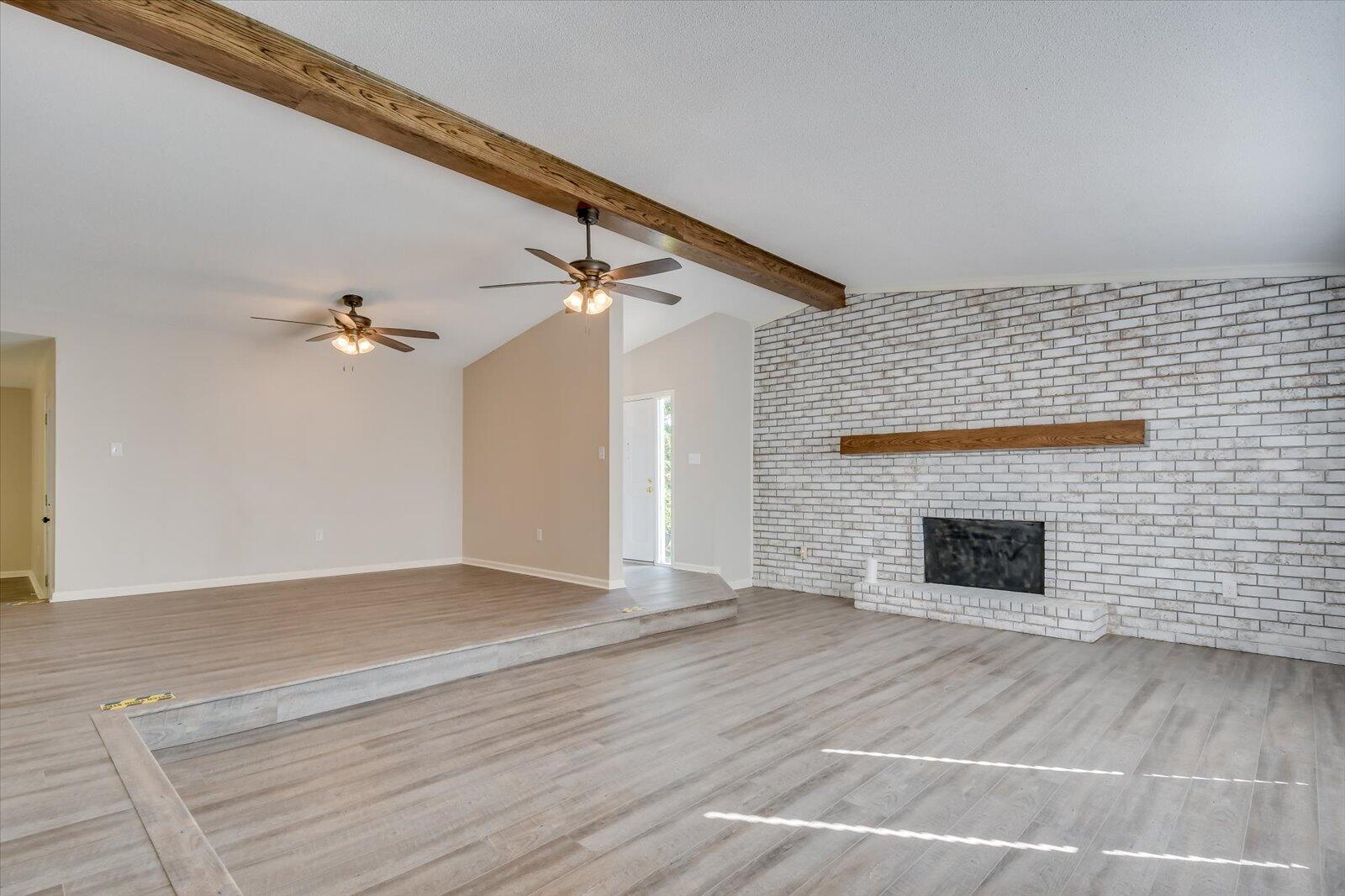 755 HICKORY OAK Hollow