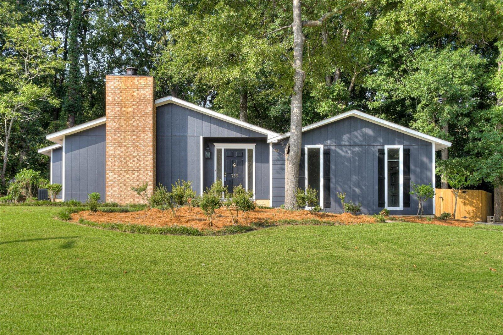 755 HICKORY OAK Hollow