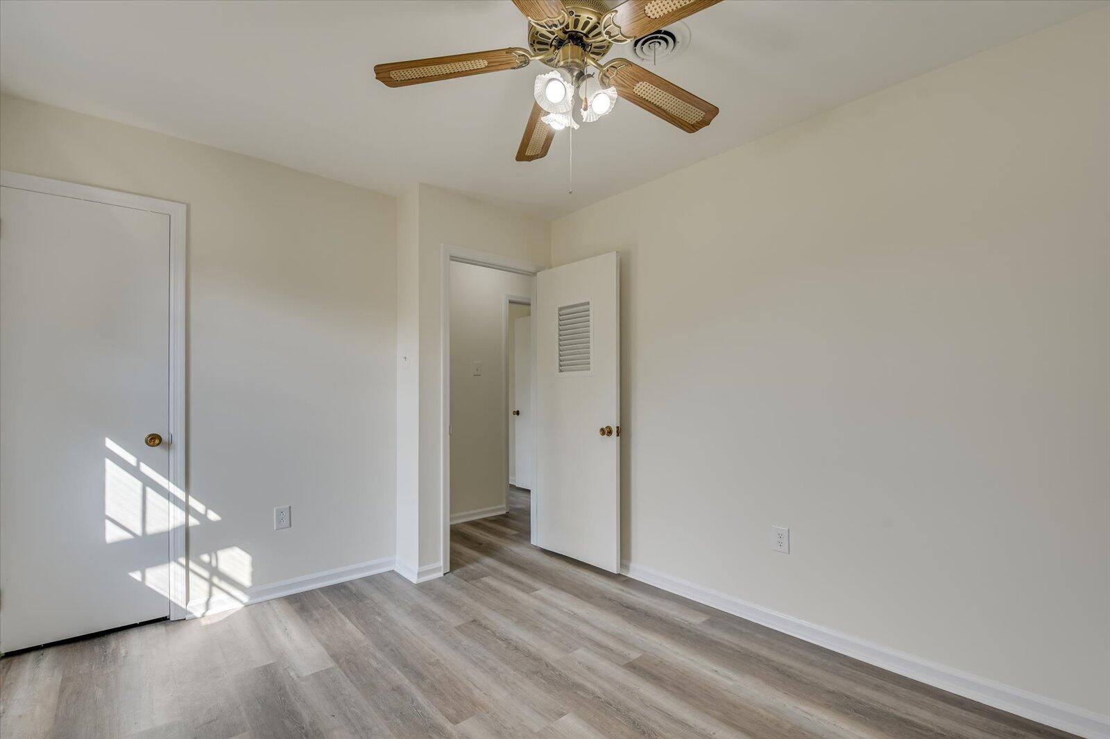 3606 ROLLING MEADOWS Drive