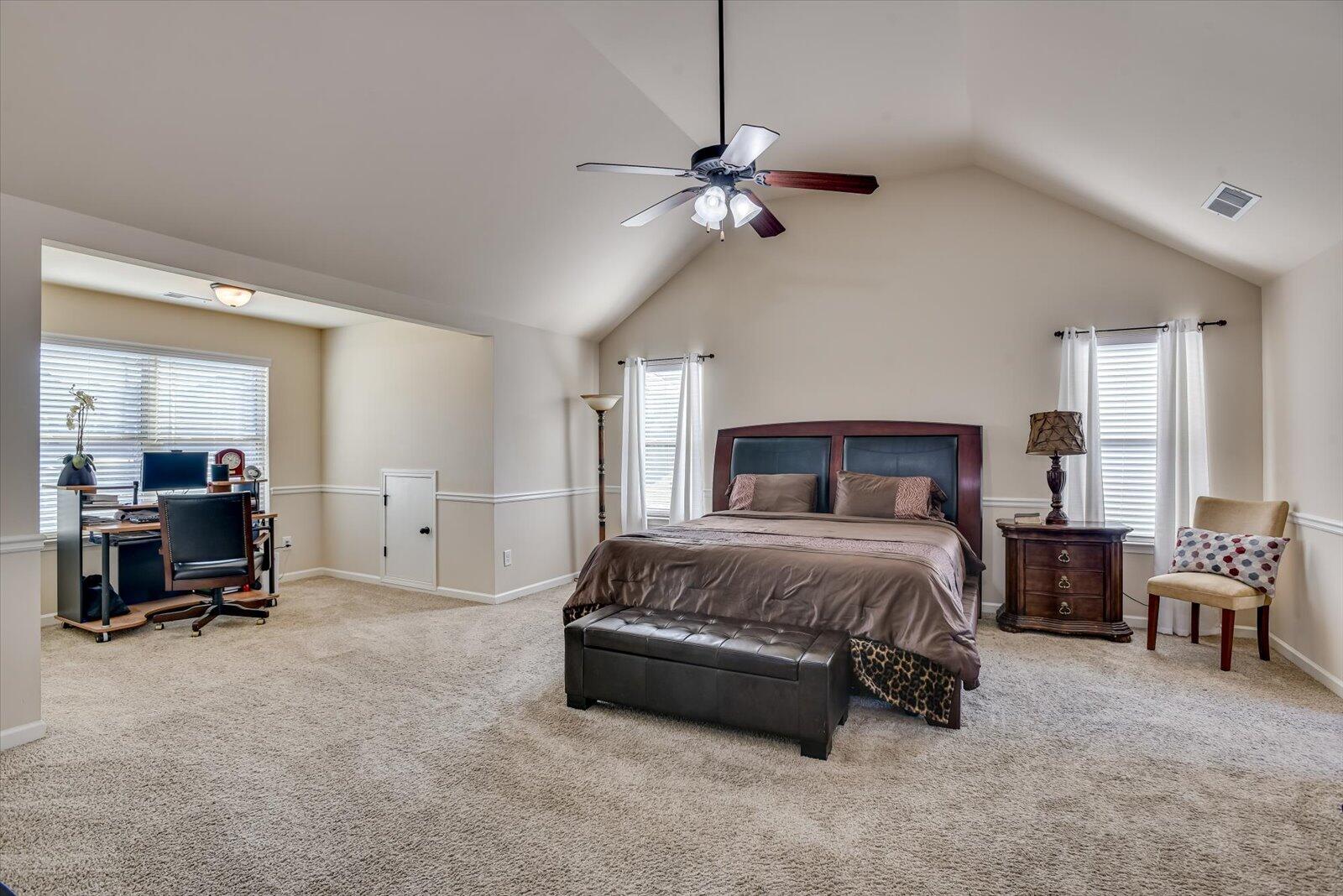 864 ROLLO DOMINO Circle