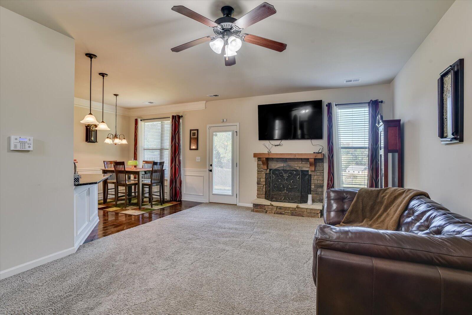 864 ROLLO DOMINO Circle