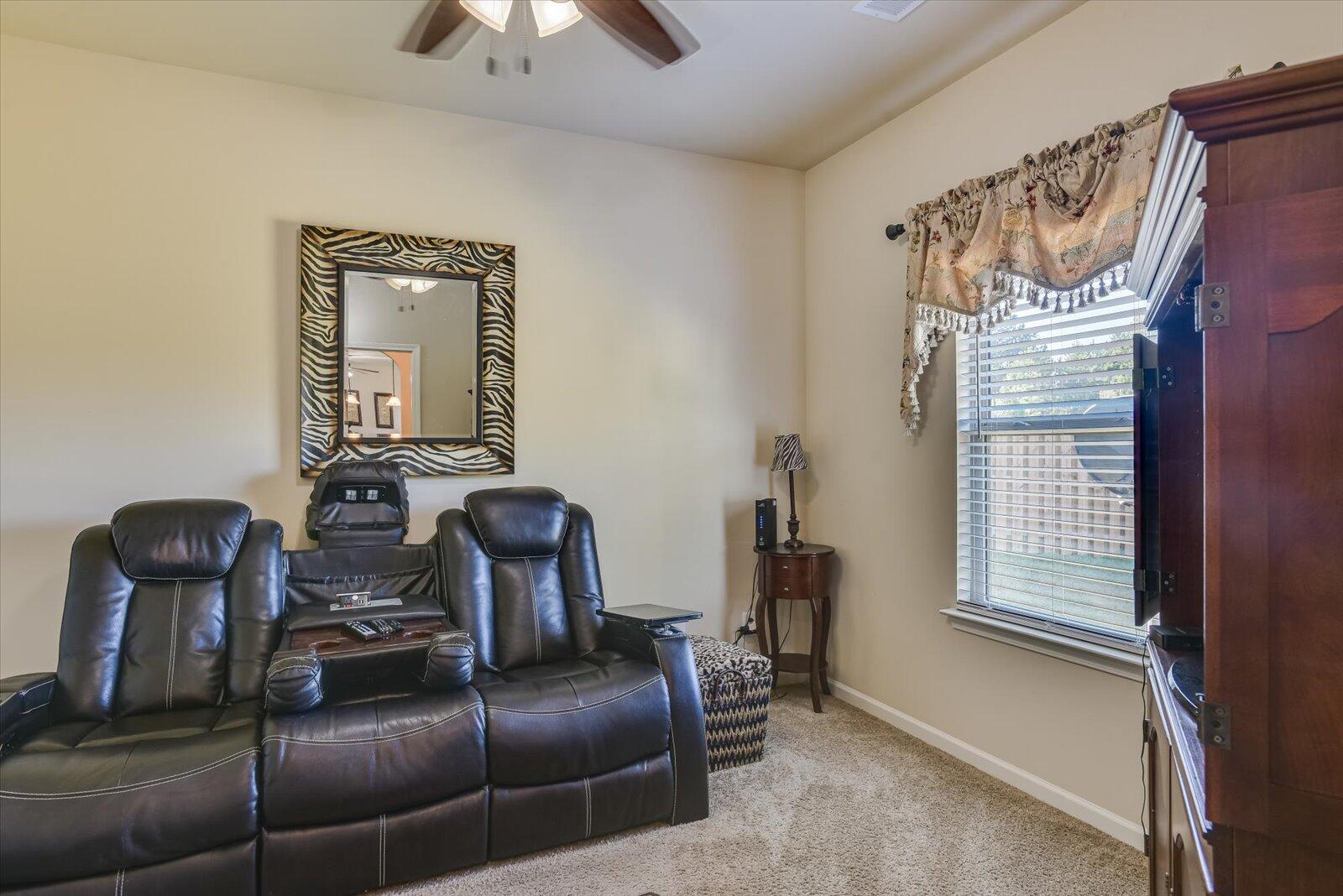 864 ROLLO DOMINO Circle