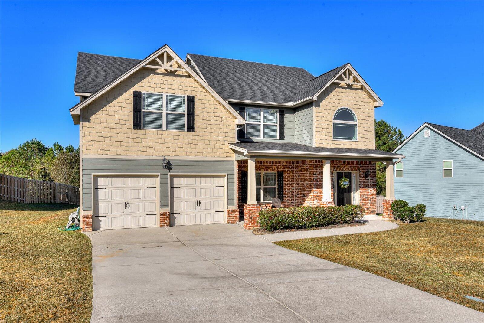 864 ROLLO DOMINO Circle