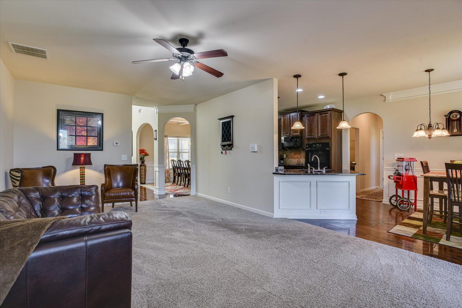 864 ROLLO DOMINO Circle