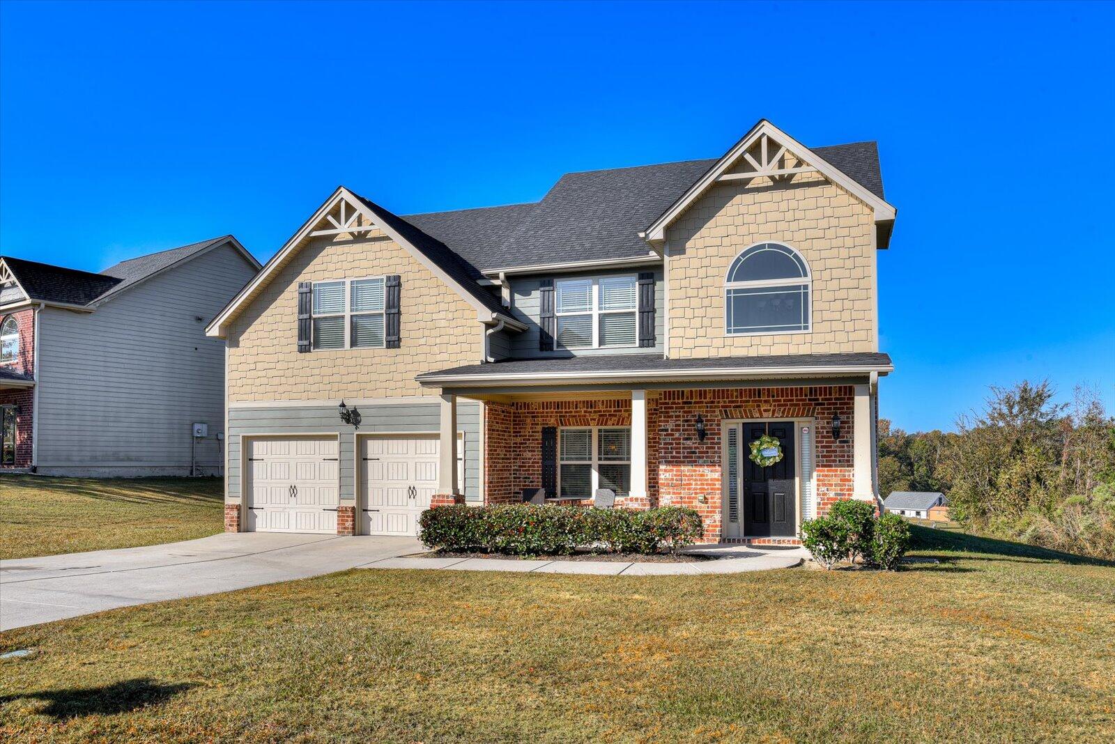 864 ROLLO DOMINO Circle