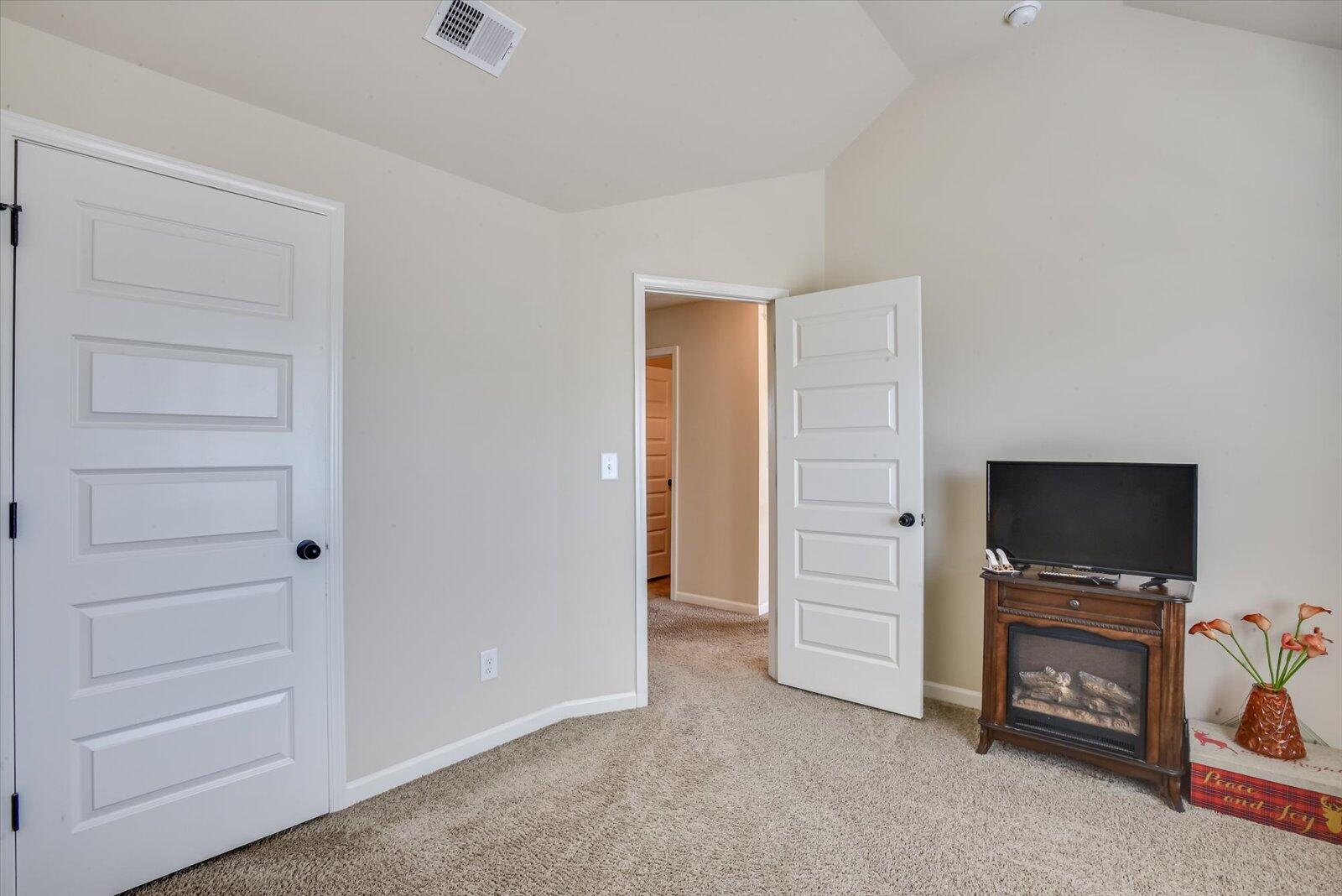 864 ROLLO DOMINO Circle