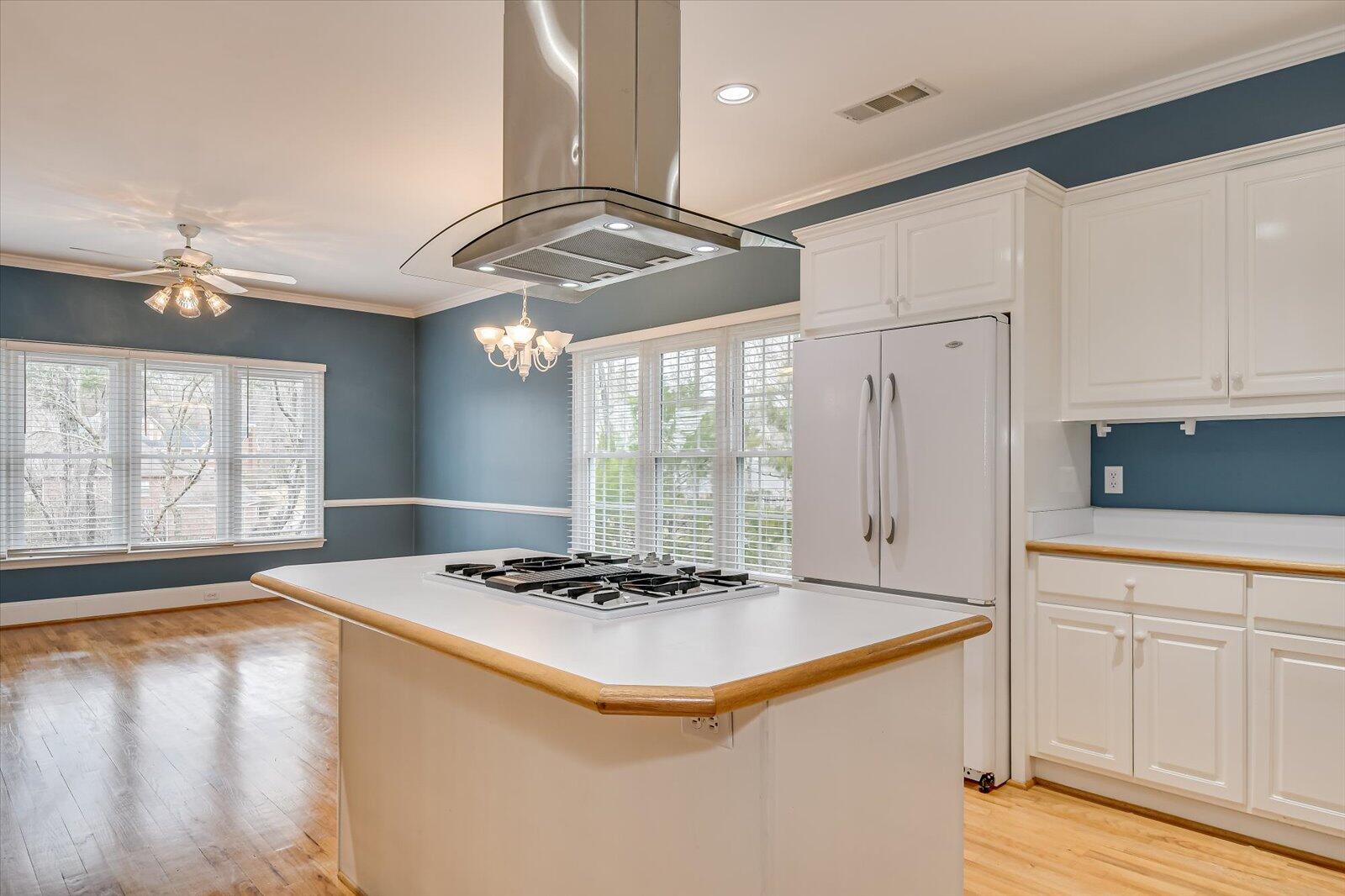 793 SPARKLEBERRY Road