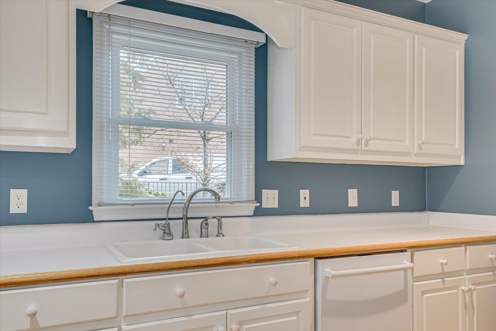 793 SPARKLEBERRY Road