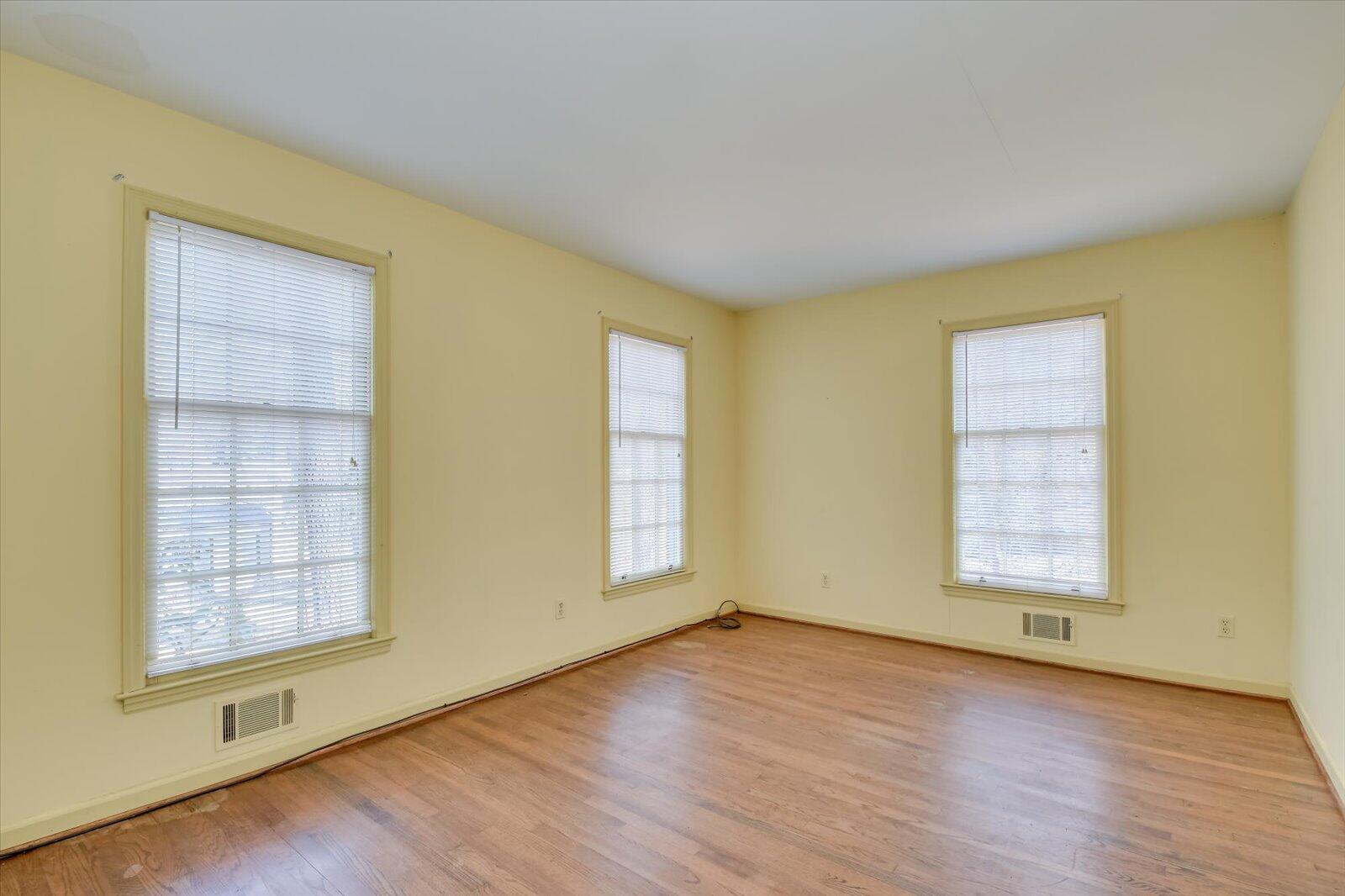 8136 SIR LANCELOT Court