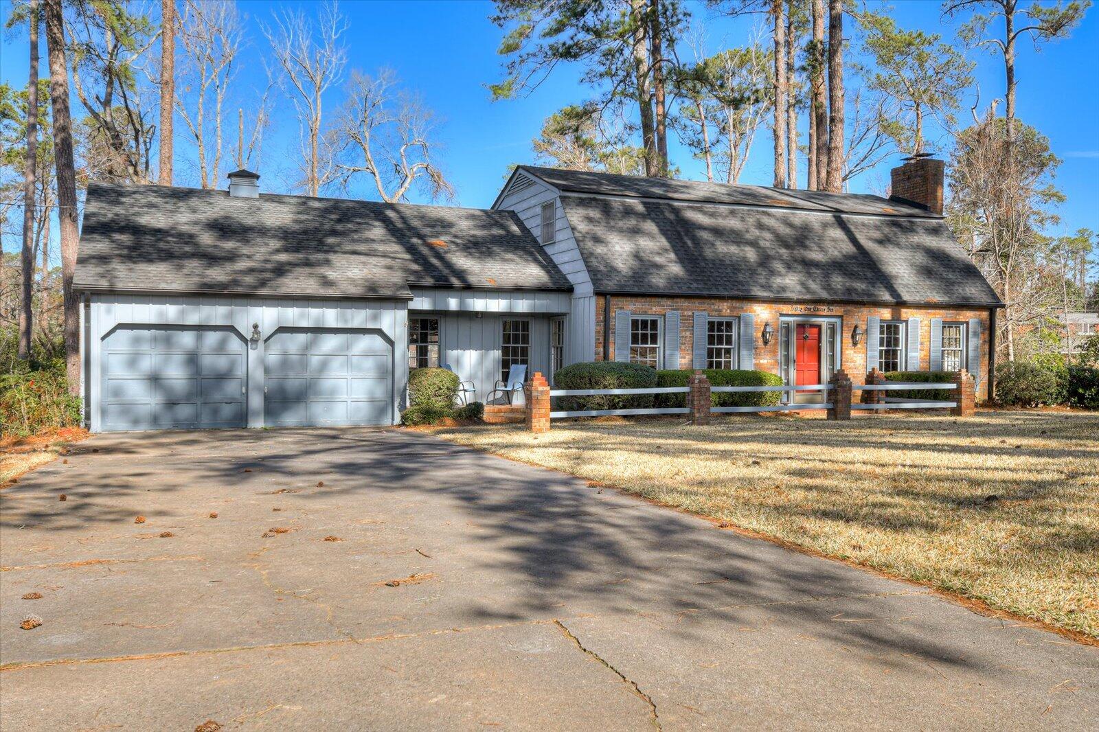 8136 SIR LANCELOT Court