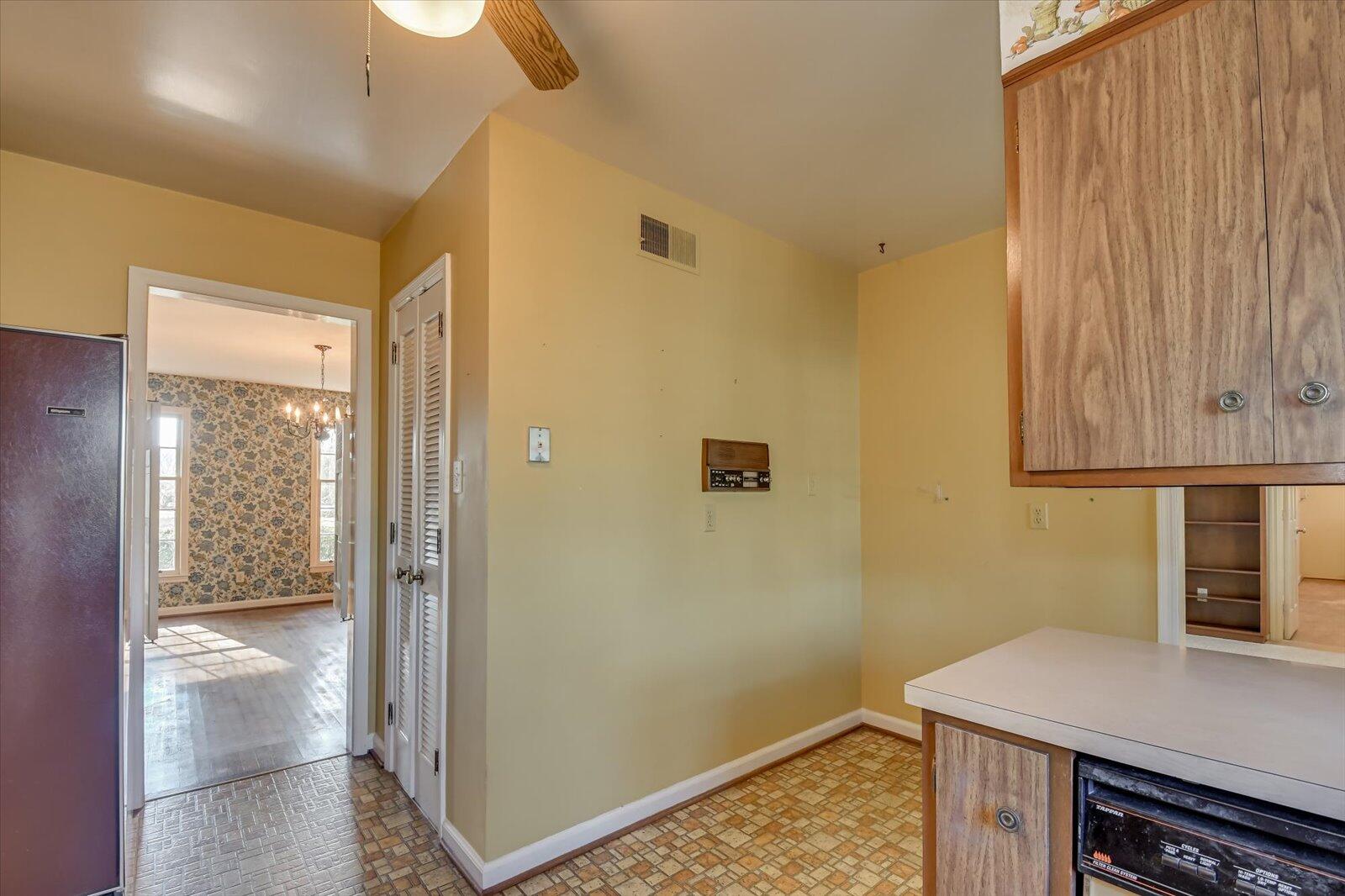 8136 SIR LANCELOT Court