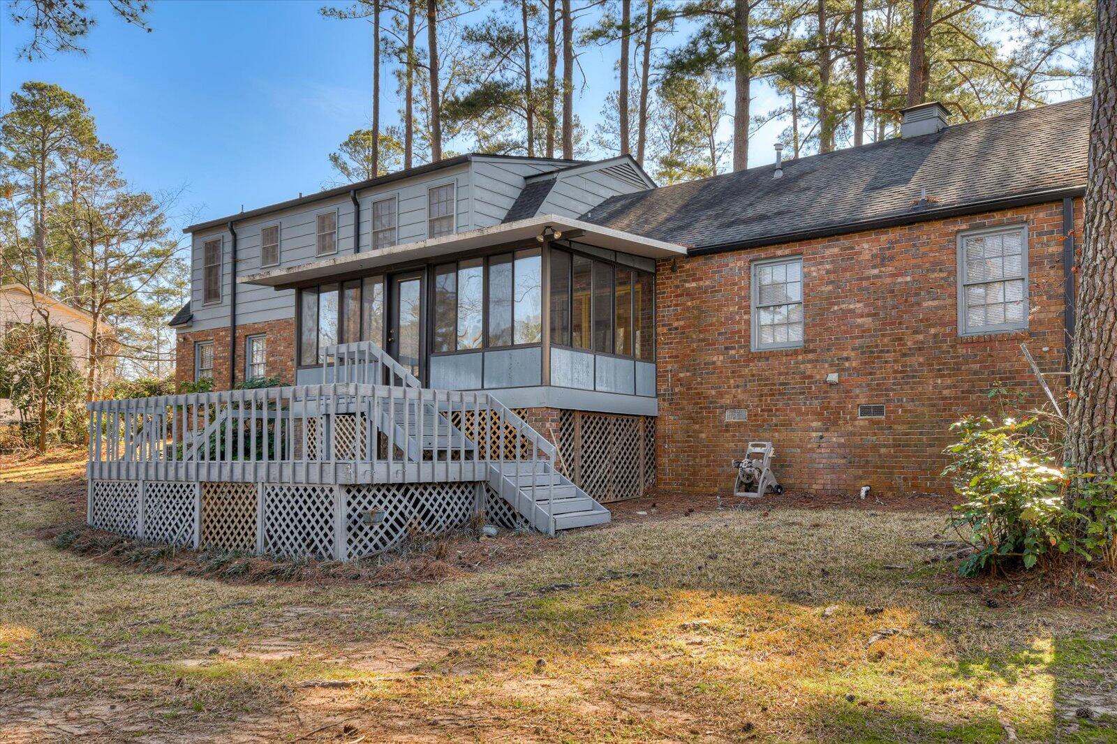 8136 SIR LANCELOT Court