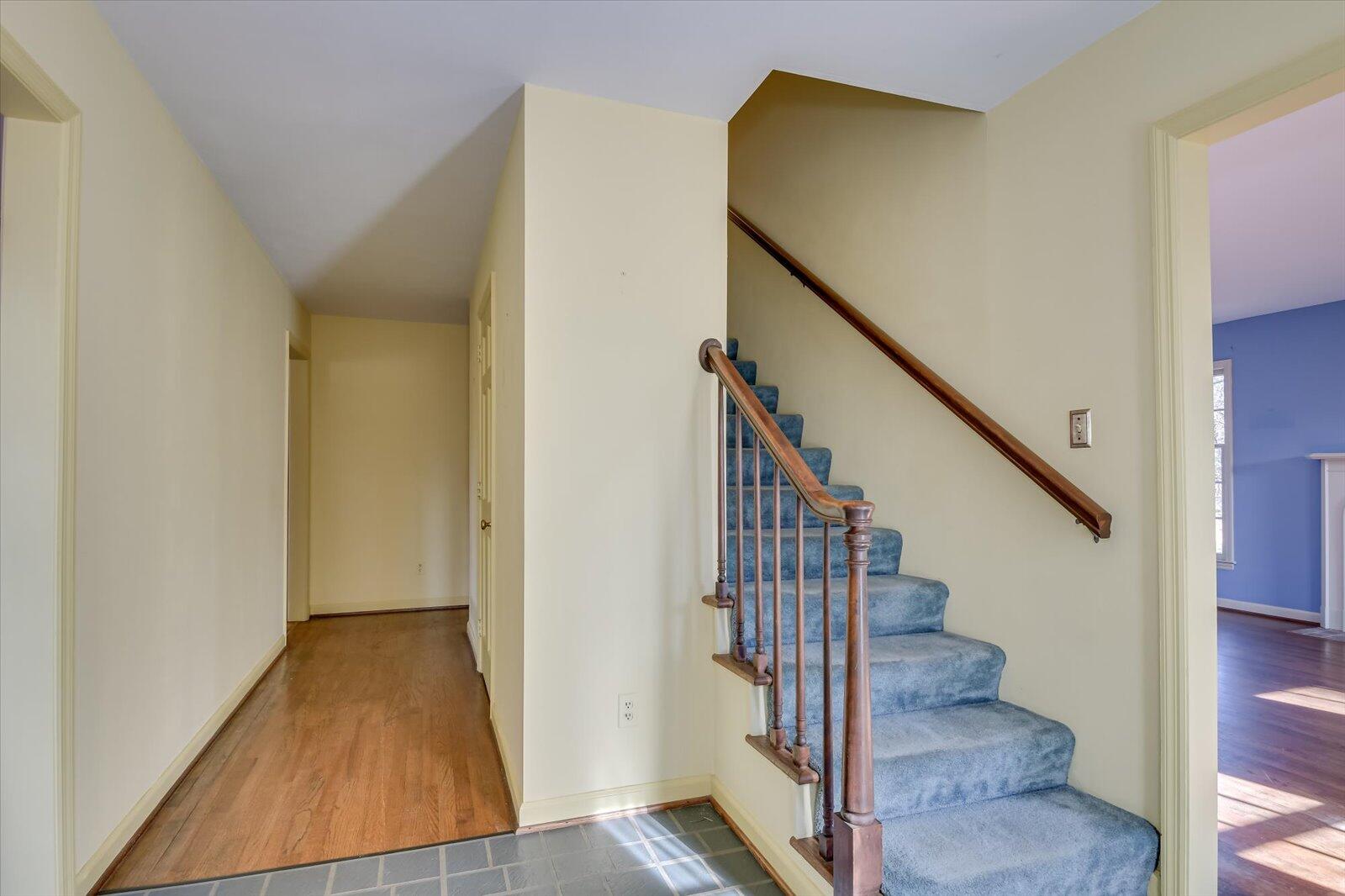 8136 SIR LANCELOT Court