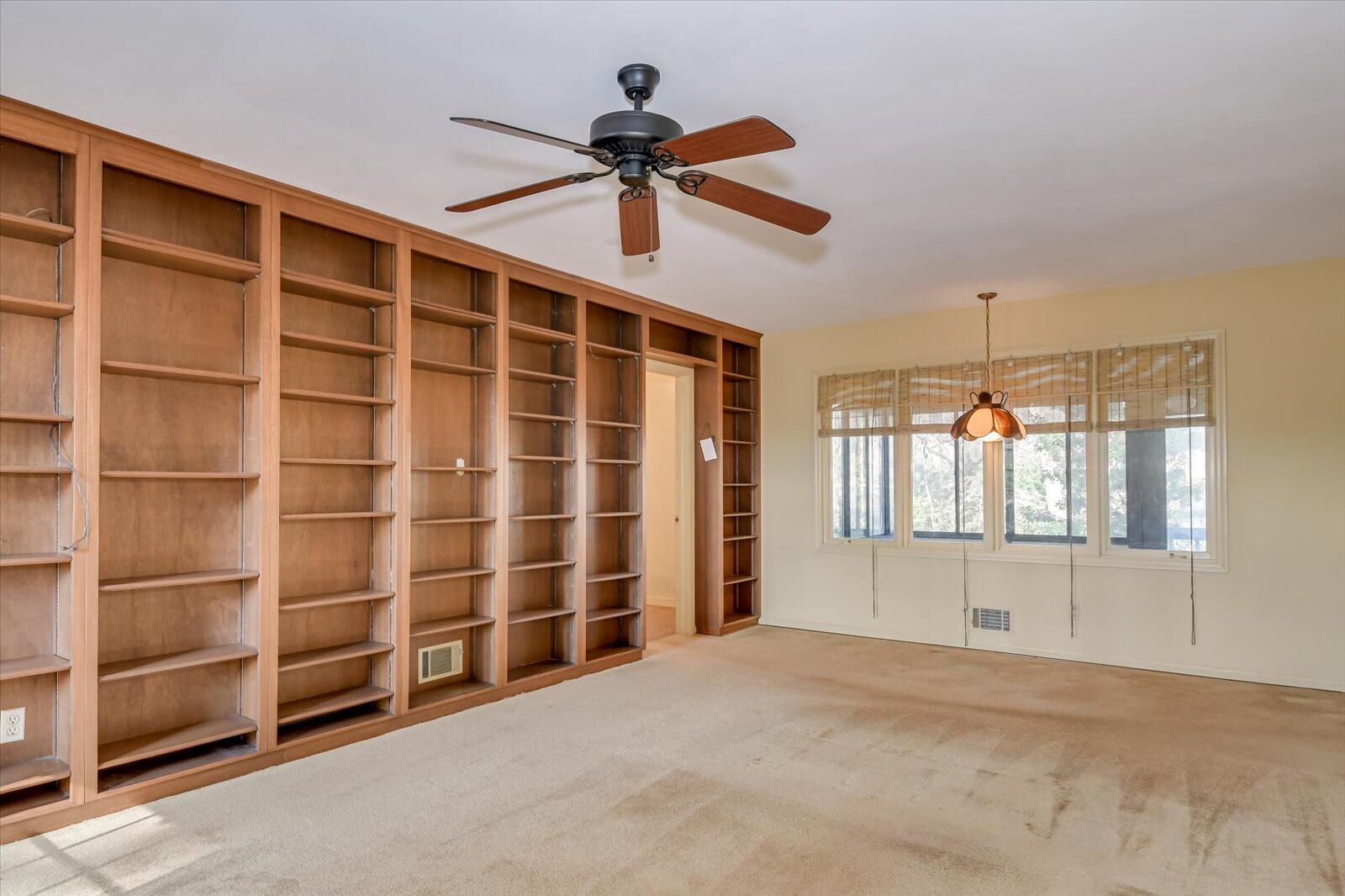 8136 SIR LANCELOT Court